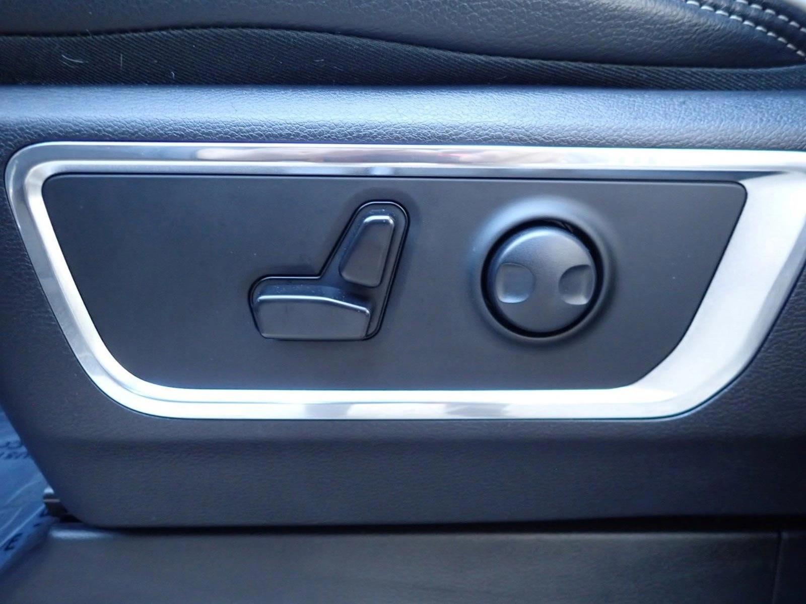 Thumbnail: 2025 RAM 1500 - 4