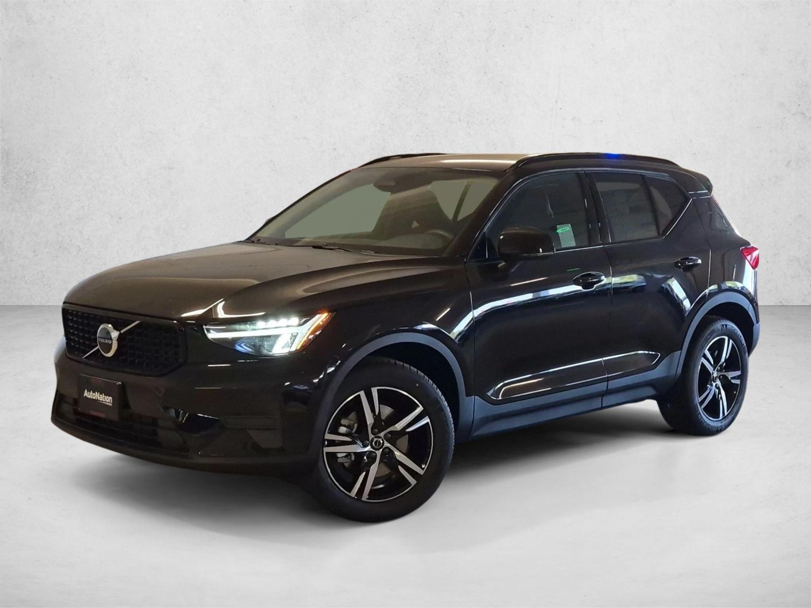Thumbnail: 2026 Volvo XC40 - 1