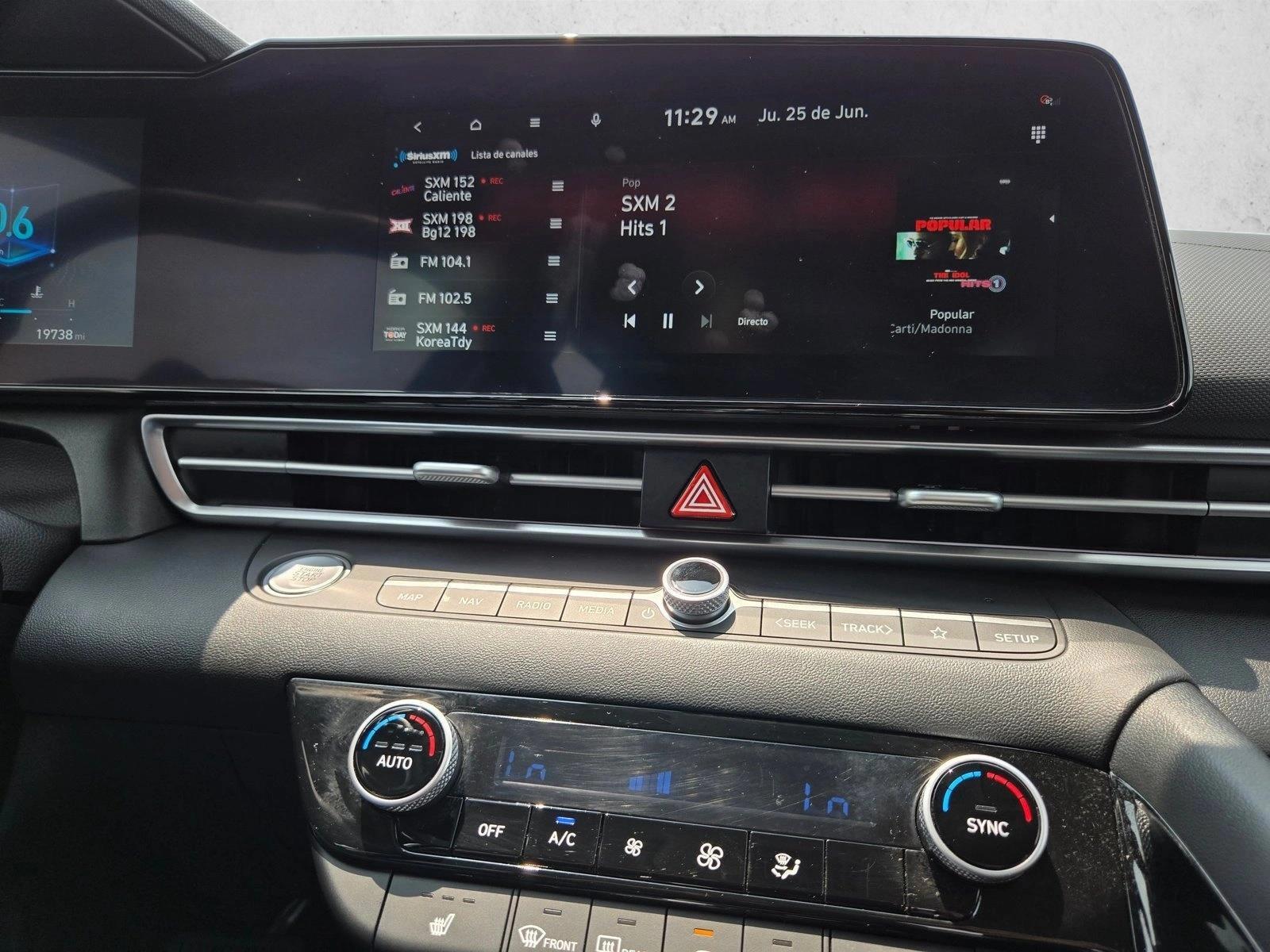 2025 Hyundai Elantra SEL - Photo 14
