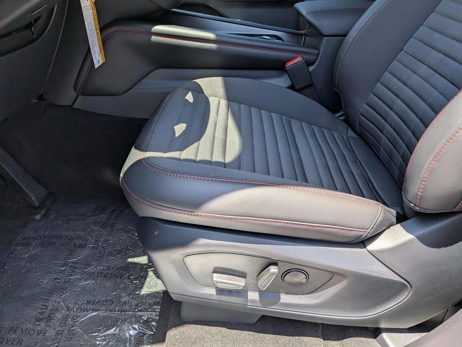 Thumbnail: 2026 Ford Explorer - 5