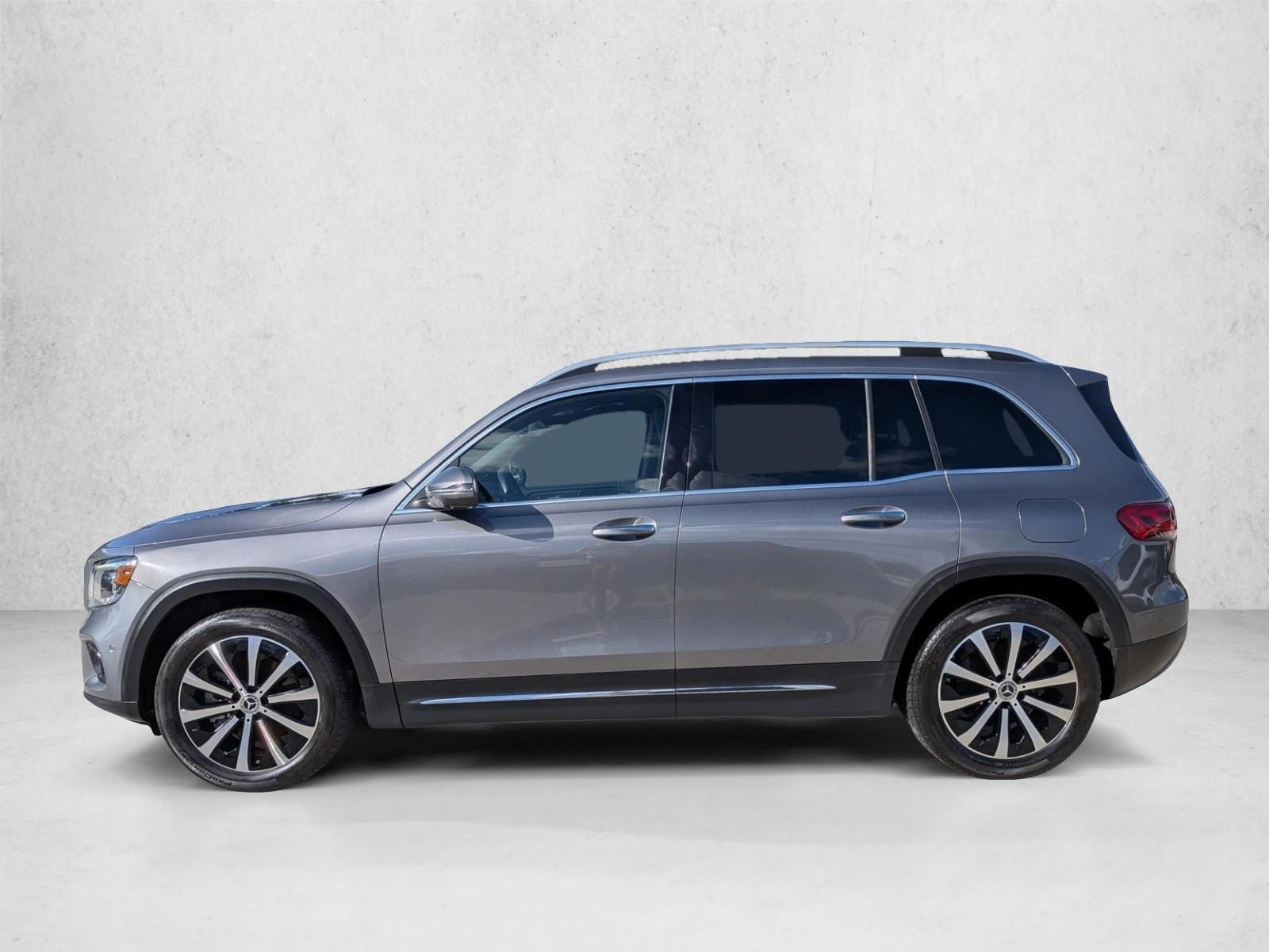 Thumbnail: 2021 Mercedes-Benz GLB - 2