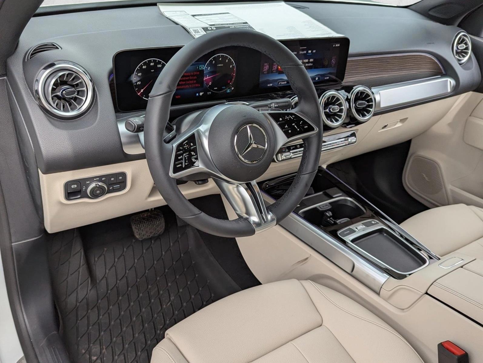 Thumbnail: 2026 Mercedes-Benz GLB - 3