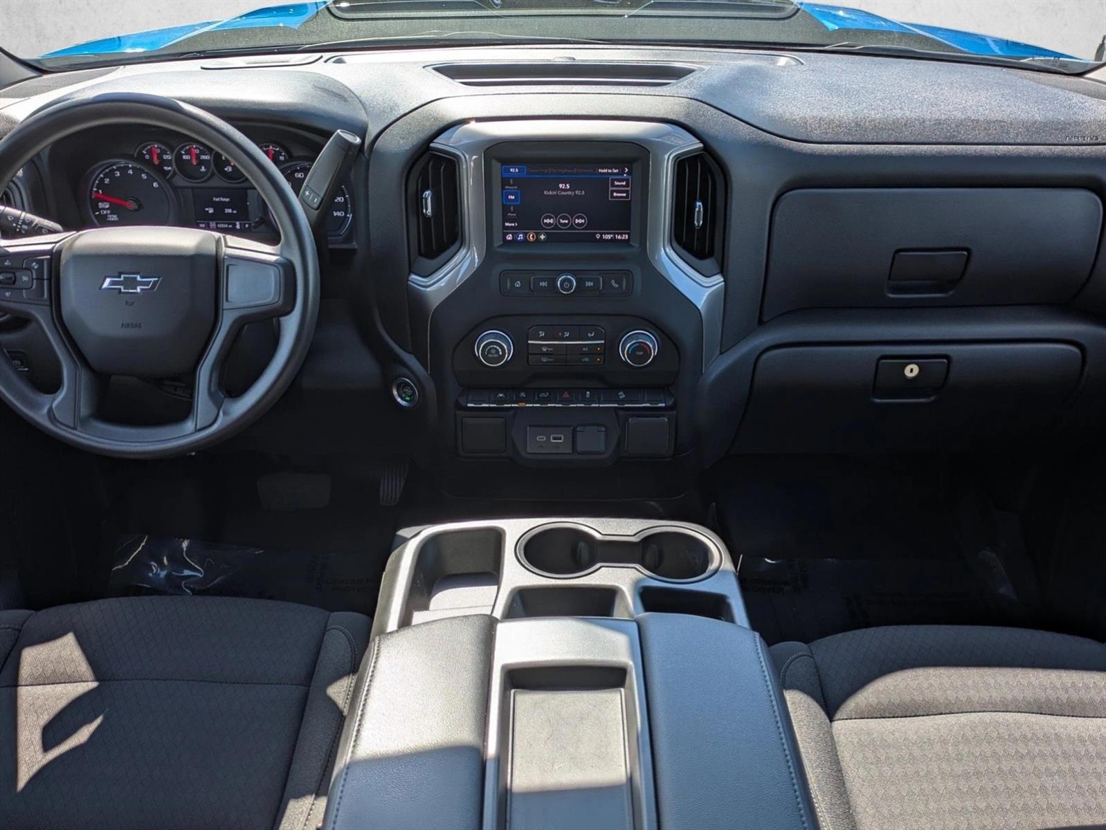 Thumbnail: 2022 Chevrolet Silverado 1500 - 3