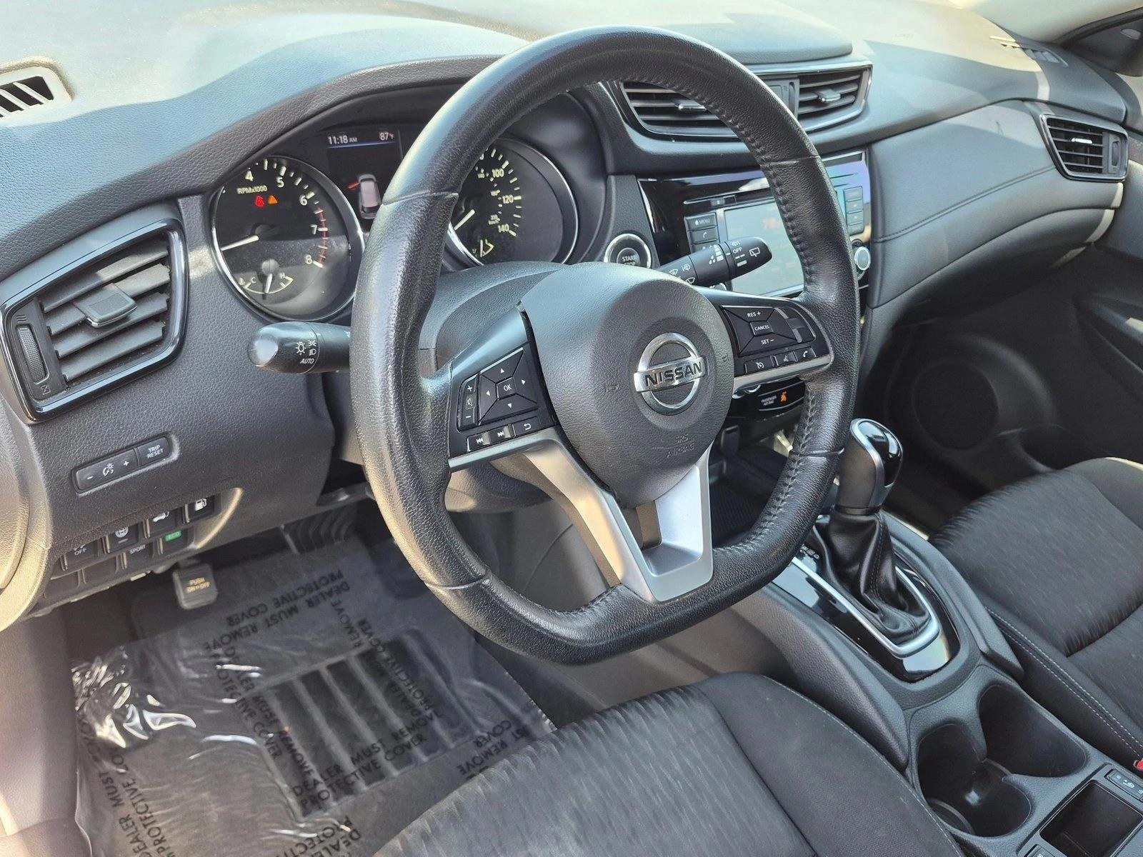 Thumbnail: 2020 Nissan Rogue - 3