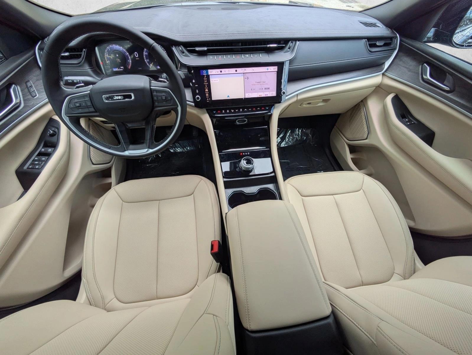 Thumbnail: 2026 Jeep Grand Cherokee - 3