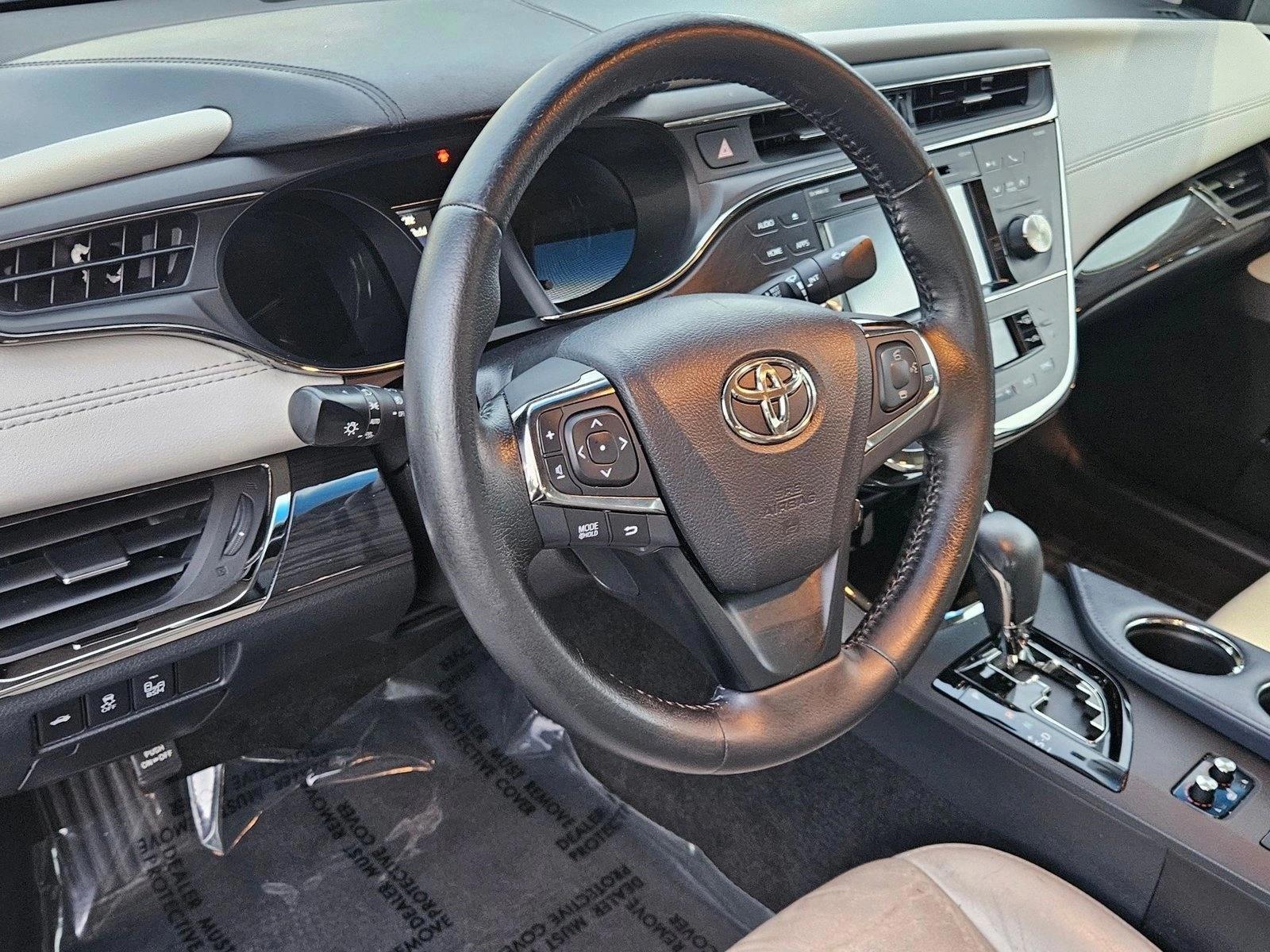 Thumbnail: 2015 Toyota Avalon - 3