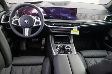 2027 BMW X7