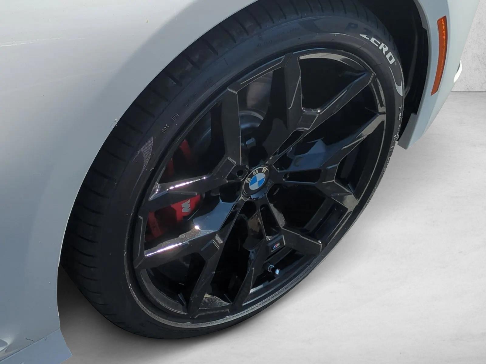 2026 BMW 3 Series 330i - Photo 8