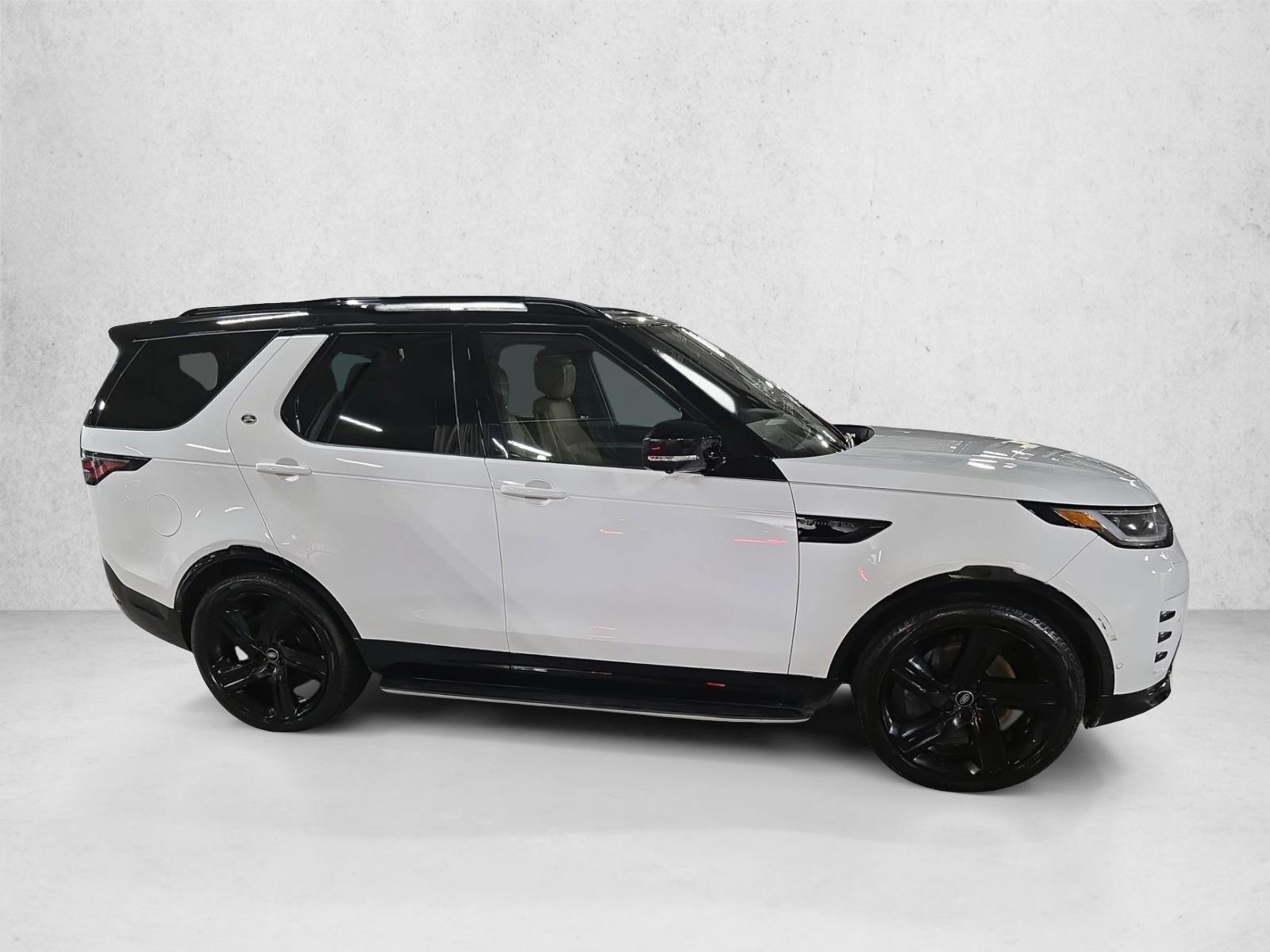 2025 Land Rover Discovery Dynamic SE - Photo 4