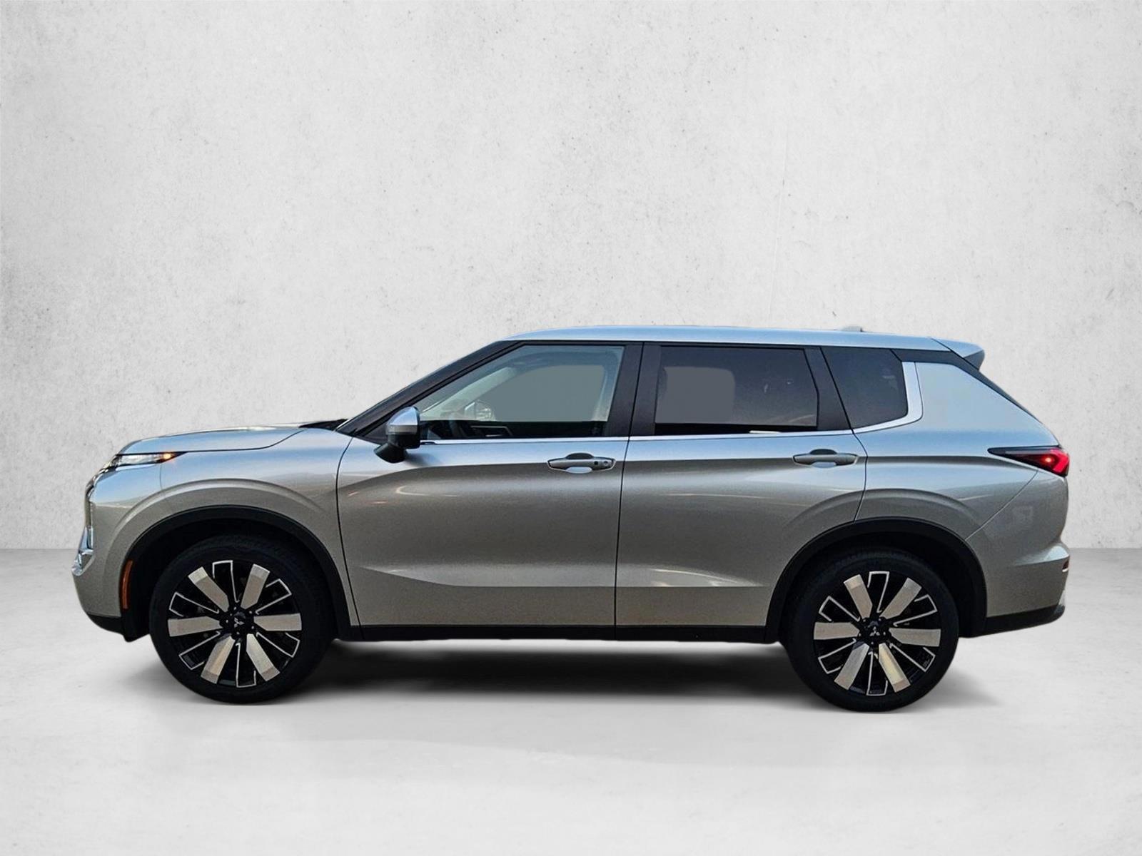 Thumbnail: 2026 Mitsubishi Outlander - 2