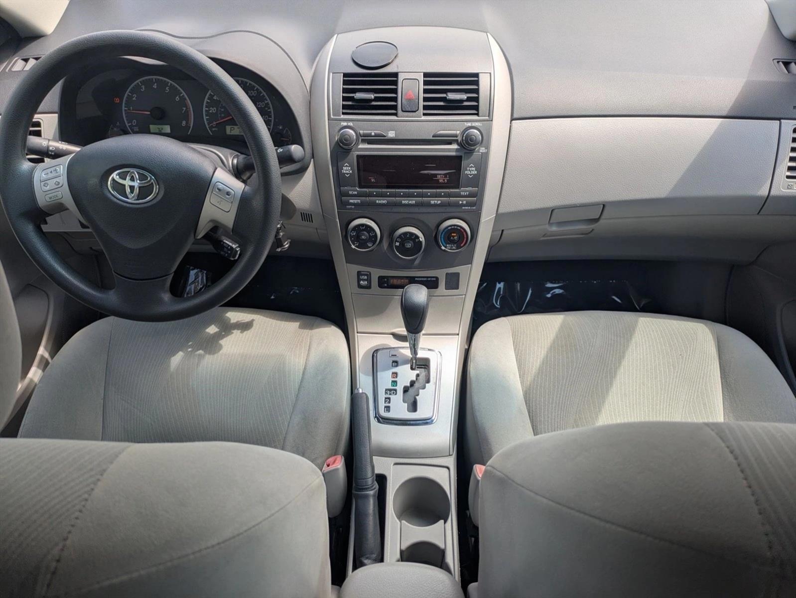 Thumbnail: 2011 Toyota Corolla - 4