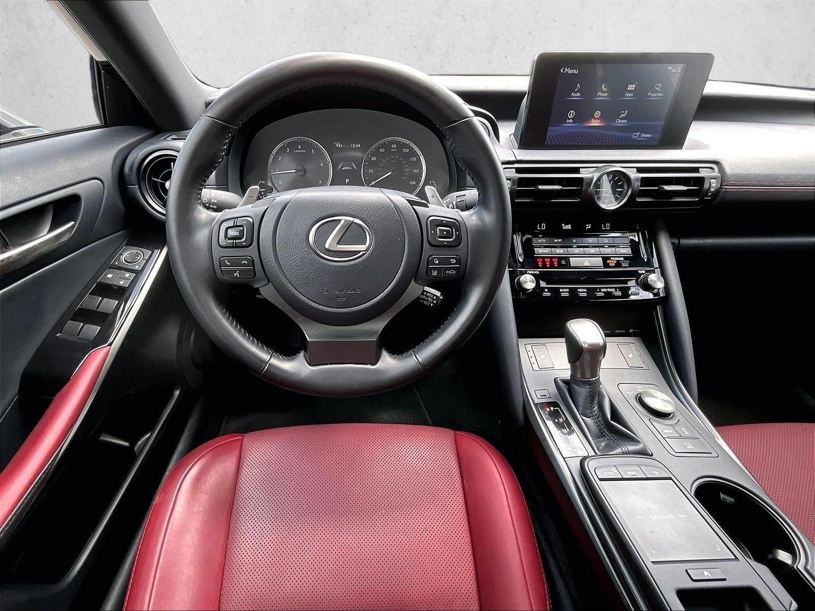 Thumbnail: 2024 Lexus IS - 3