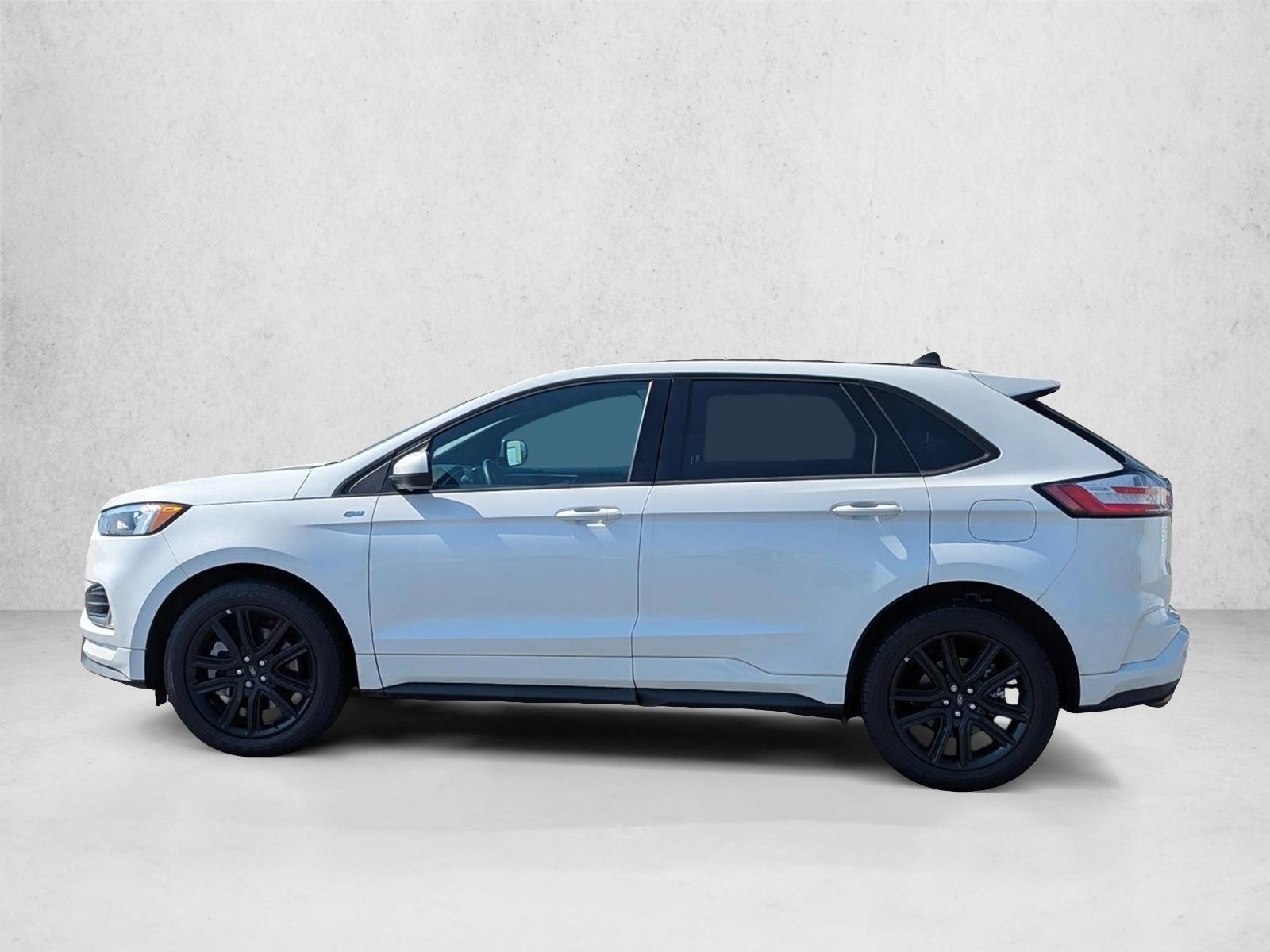 Thumbnail: 2021 Ford Edge - 2