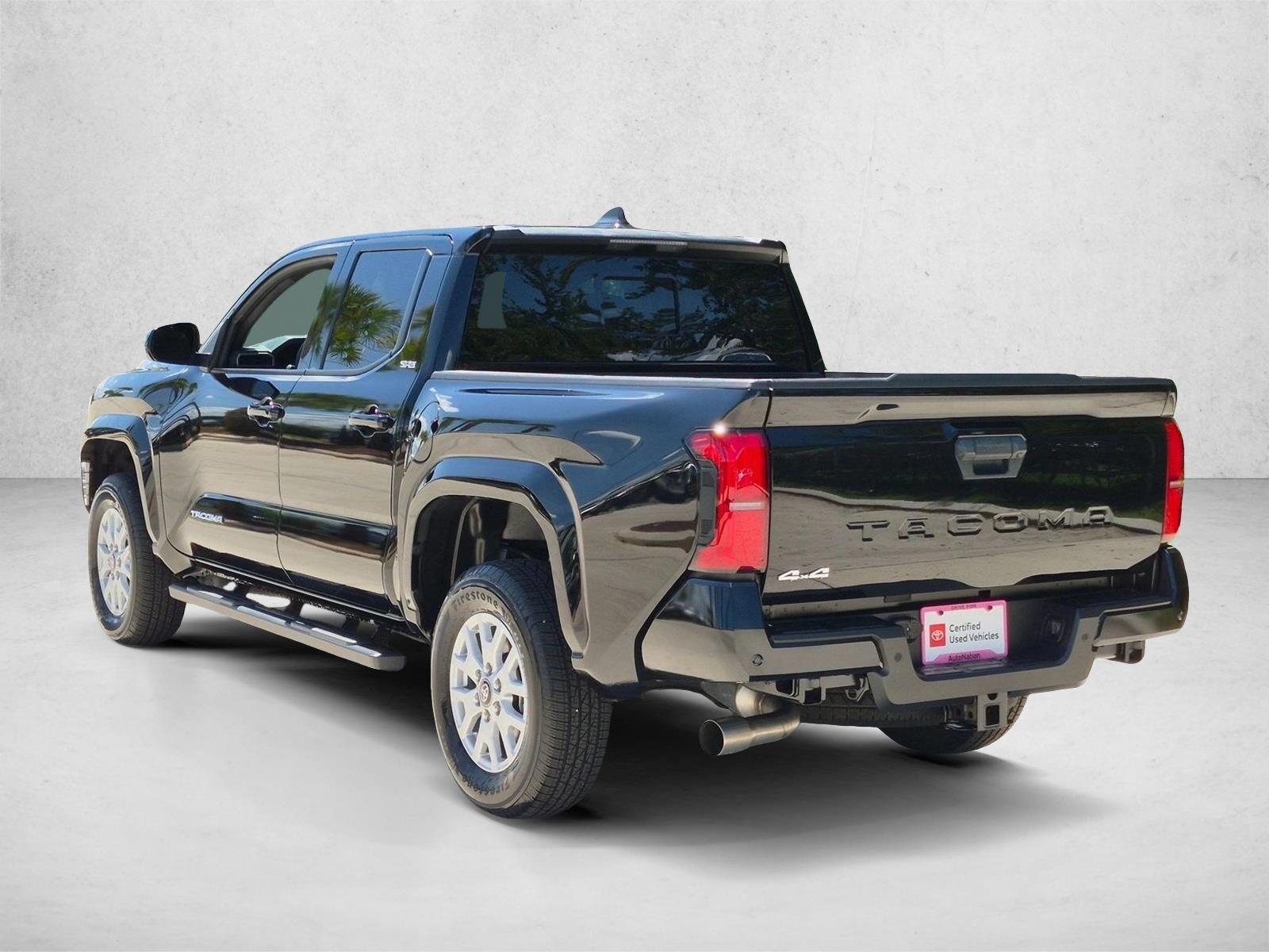 2025 Toyota Tacoma SR5 - Photo 7