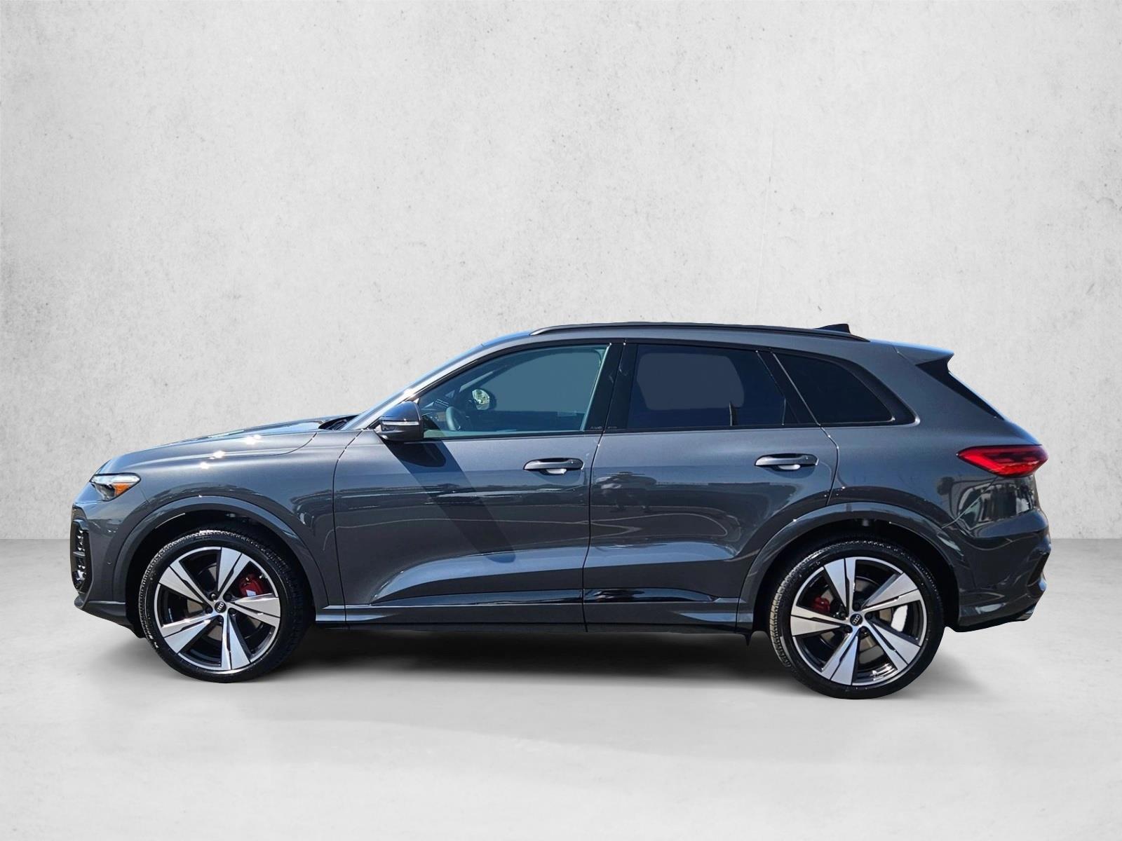 Thumbnail: 2026 Audi SQ5 - 2