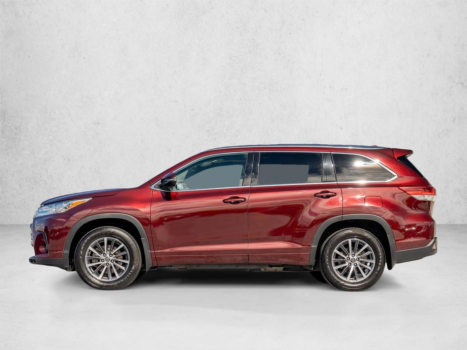 Thumbnail: 2017 Toyota Highlander - 2