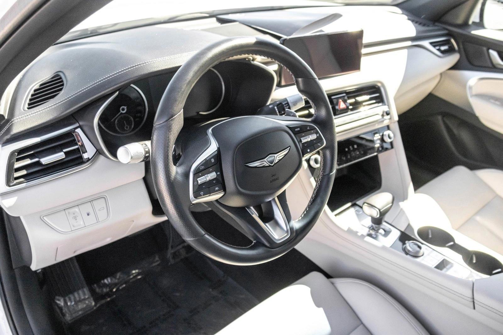 Thumbnail: 2024 Genesis G70 - 3