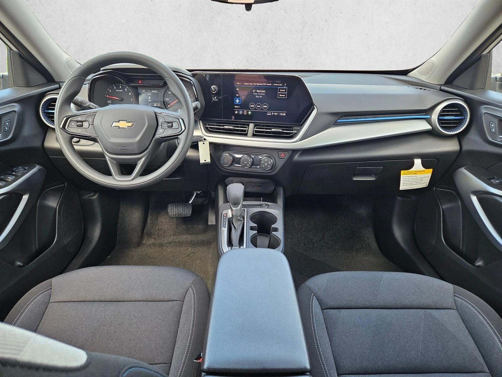 Thumbnail: 2026 Chevrolet Trax - 3
