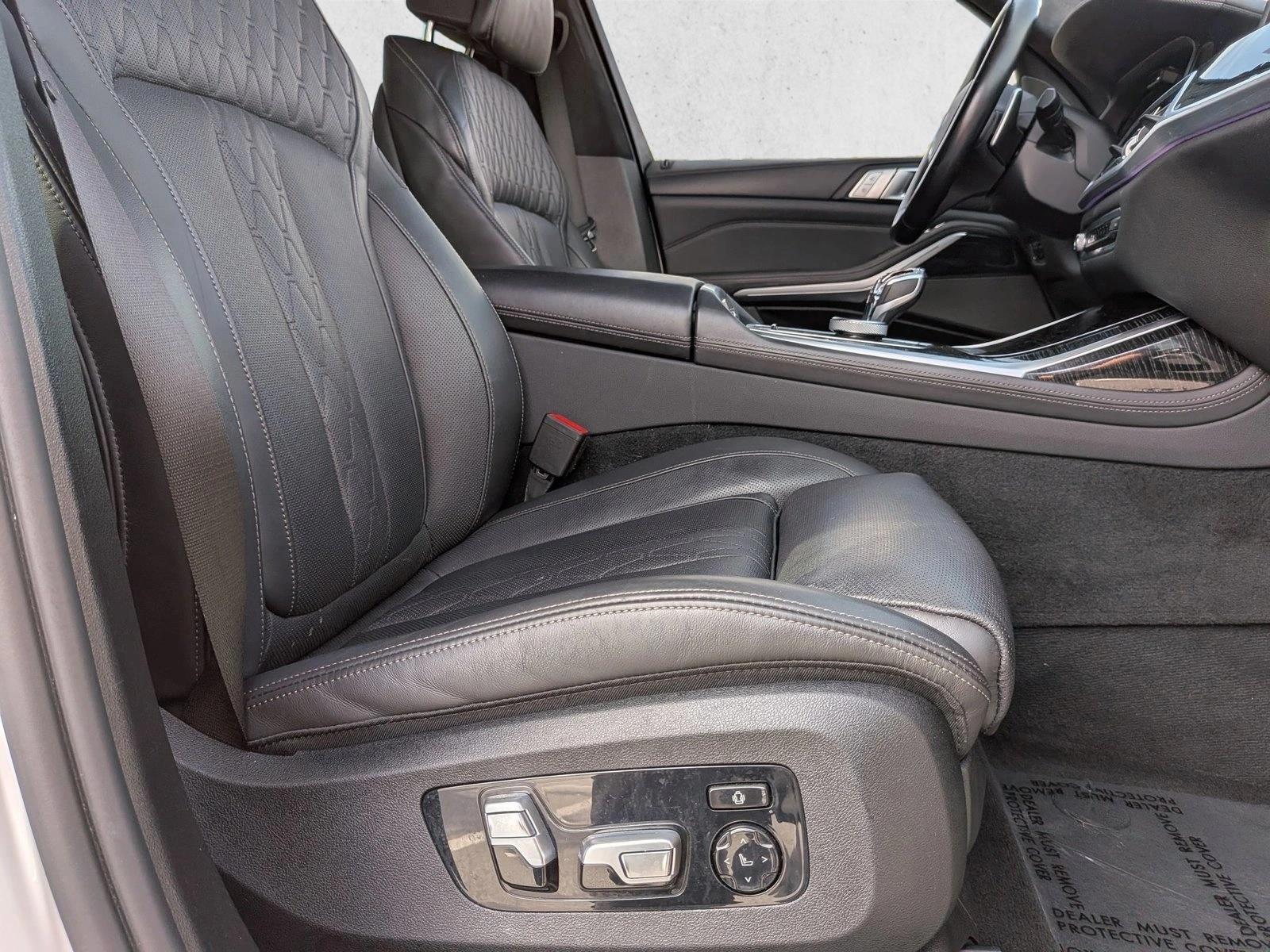 Thumbnail: 2021 BMW X7 - 8