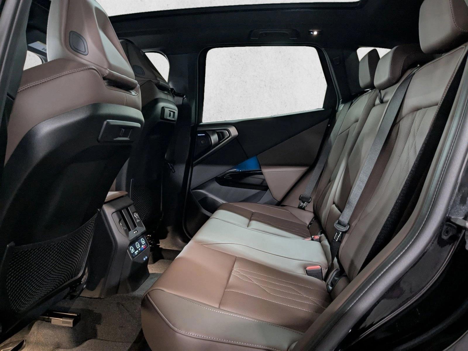 2026 BMW X3 30 - Photo 17