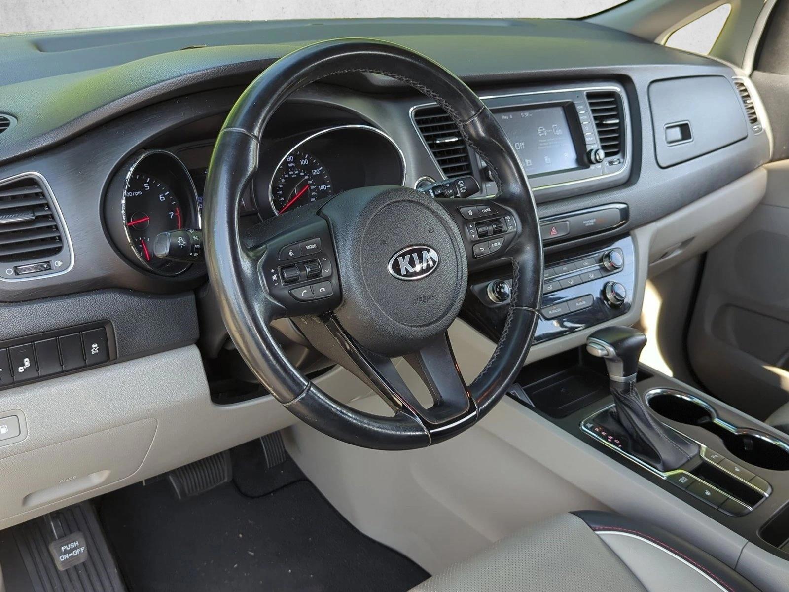 Thumbnail: 2020 Kia Sedona - 3