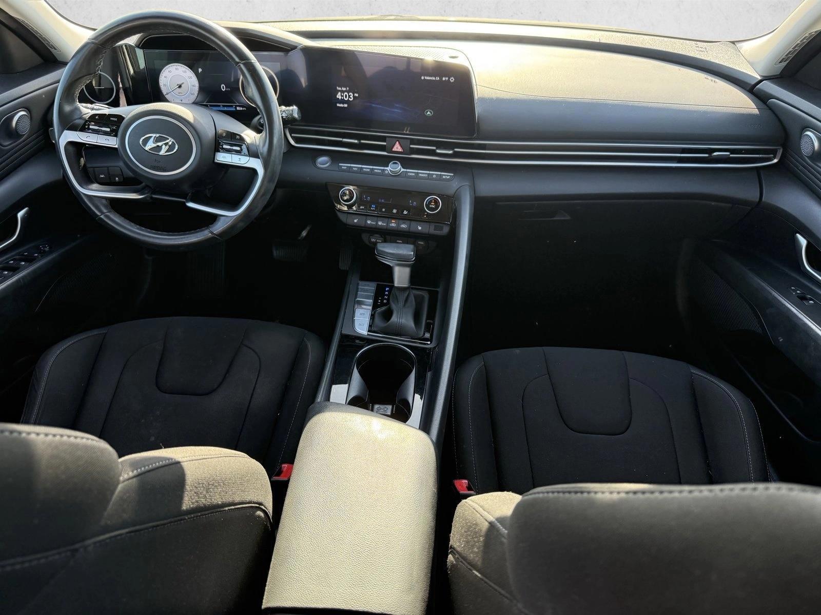 Thumbnail: 2023 Hyundai Elantra - 3