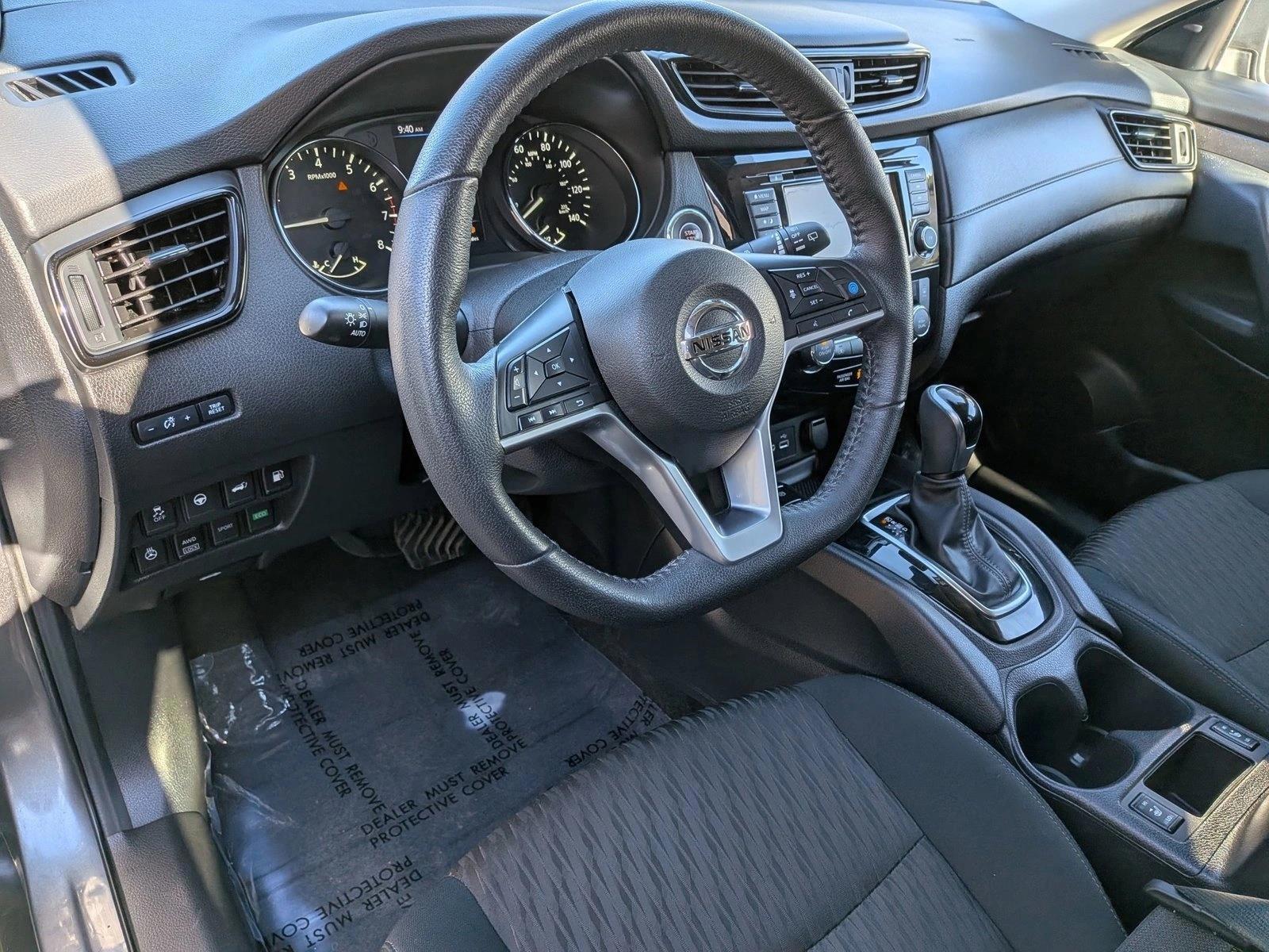 Thumbnail: 2020 Nissan Rogue - 3