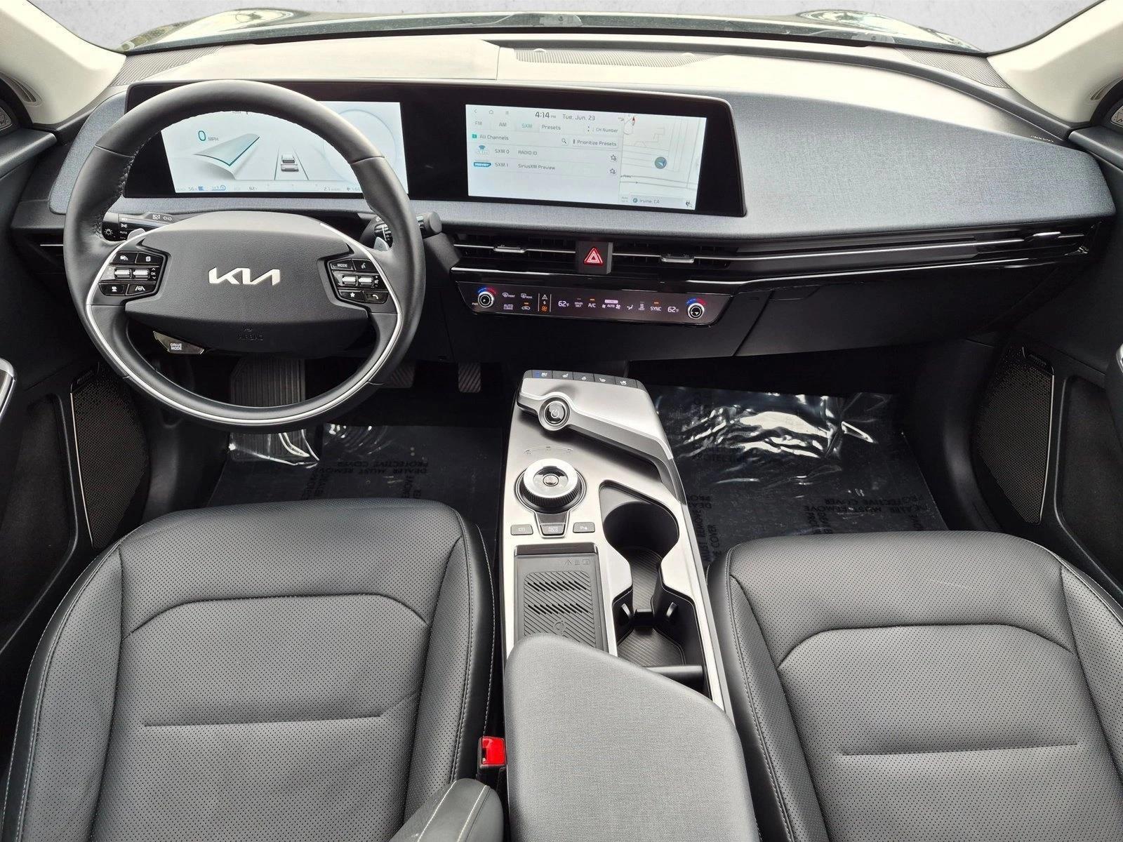 Thumbnail: 2022 Kia EV6 - 3