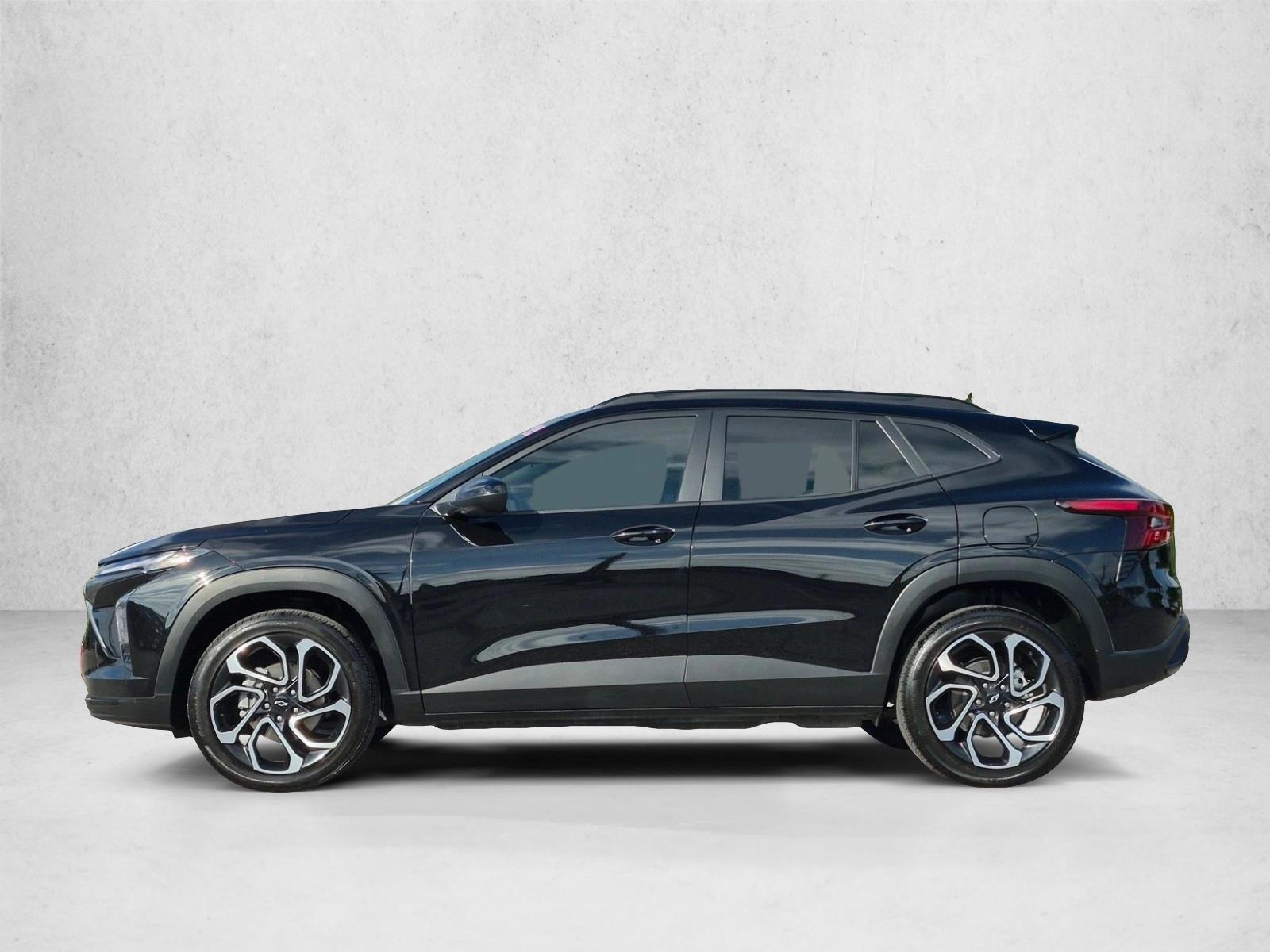 Thumbnail: 2025 Chevrolet Trax - 2