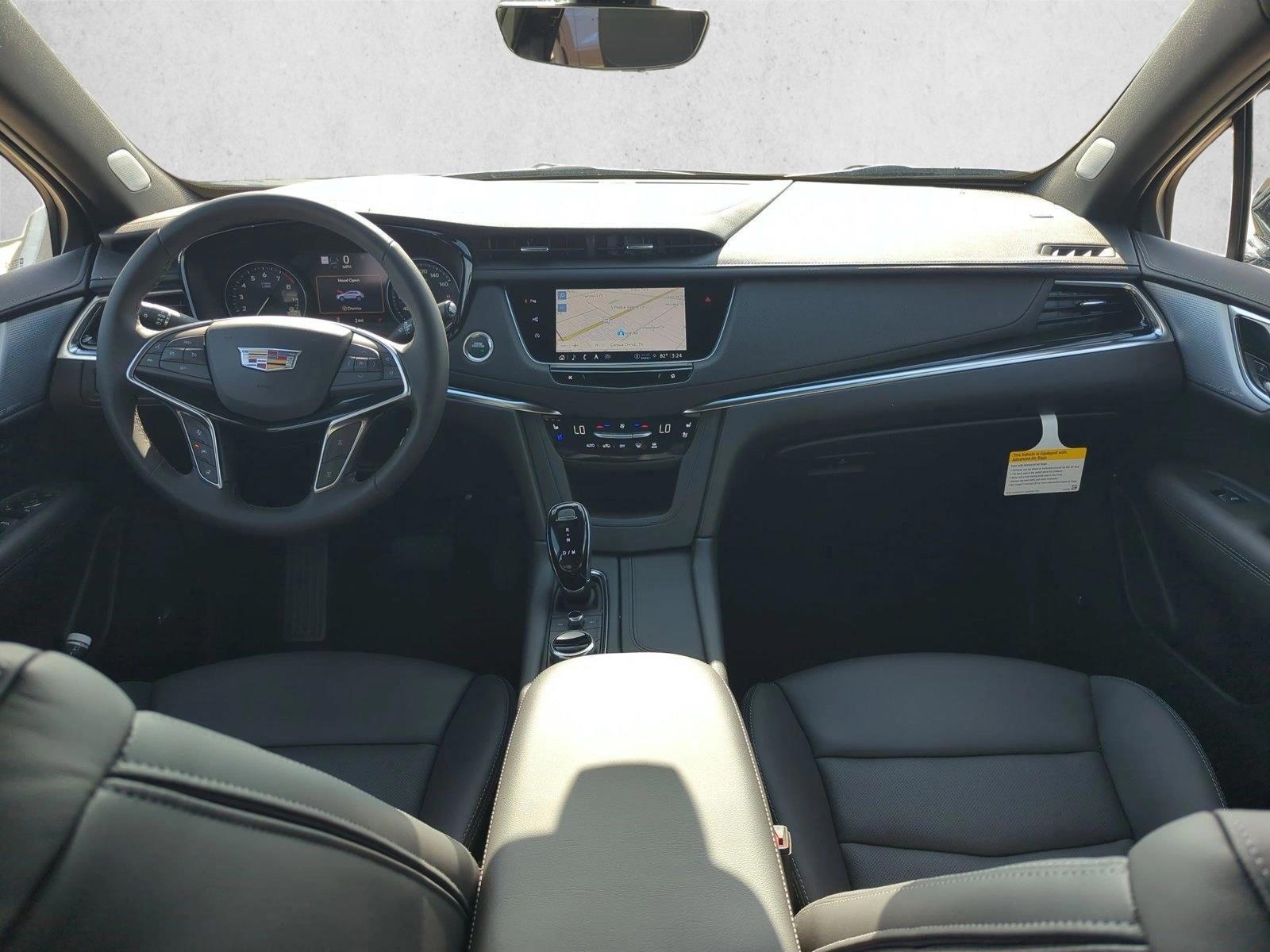 Thumbnail: 2026 Cadillac XT5 - 3