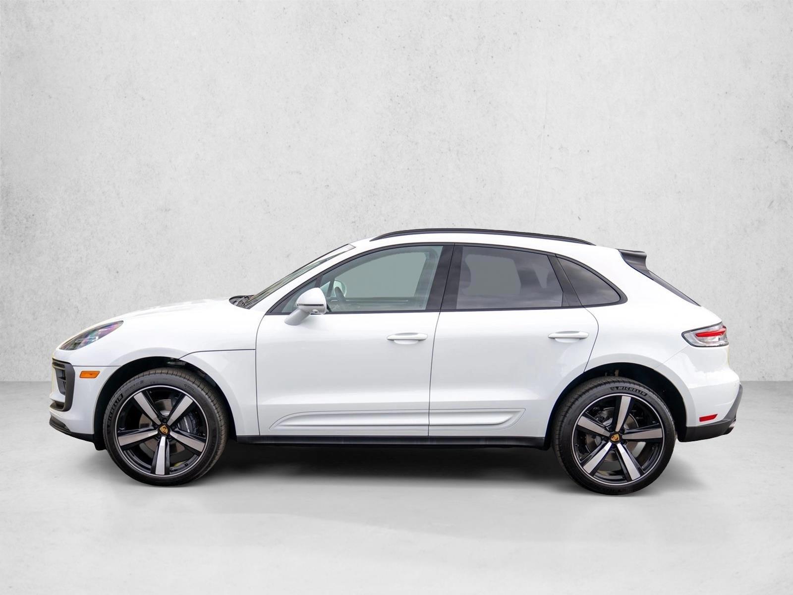 Thumbnail: 2026 Porsche Macan - 2