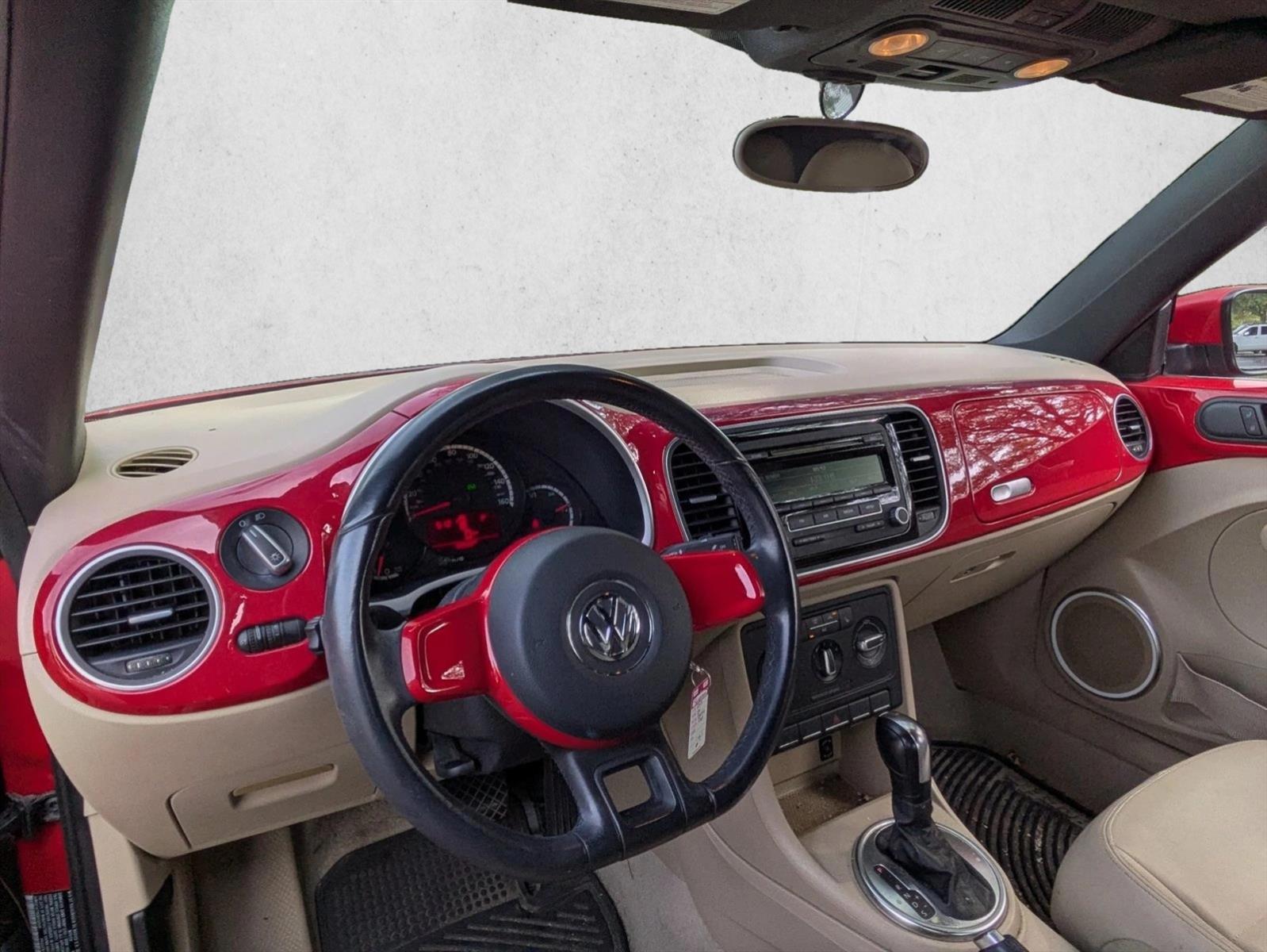 Thumbnail: 2013 Volkswagen Beetle - 3