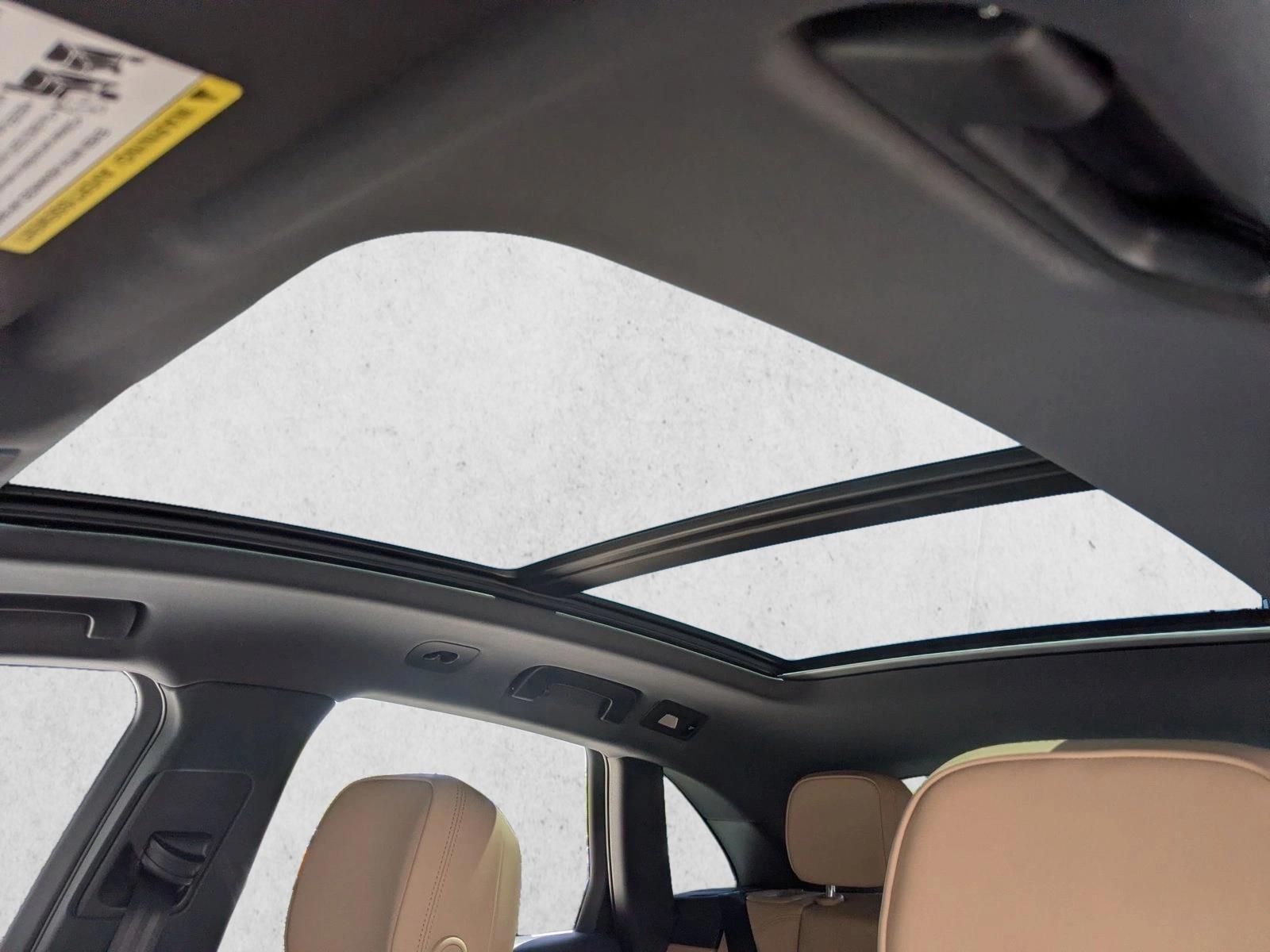 2026 Porsche Macan T - Photo 28
