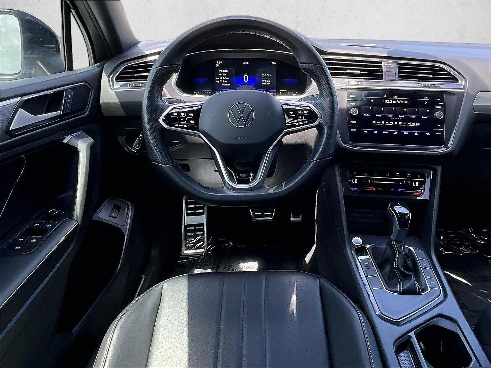 Thumbnail: 2022 Volkswagen Tiguan - 3