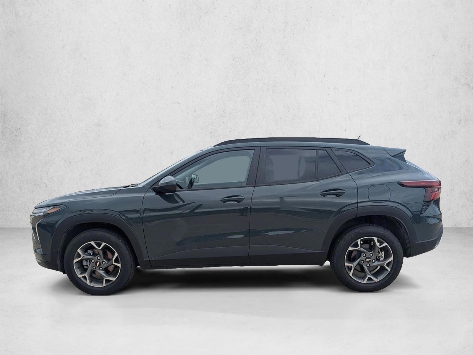Thumbnail: 2025 Chevrolet Trax - 2