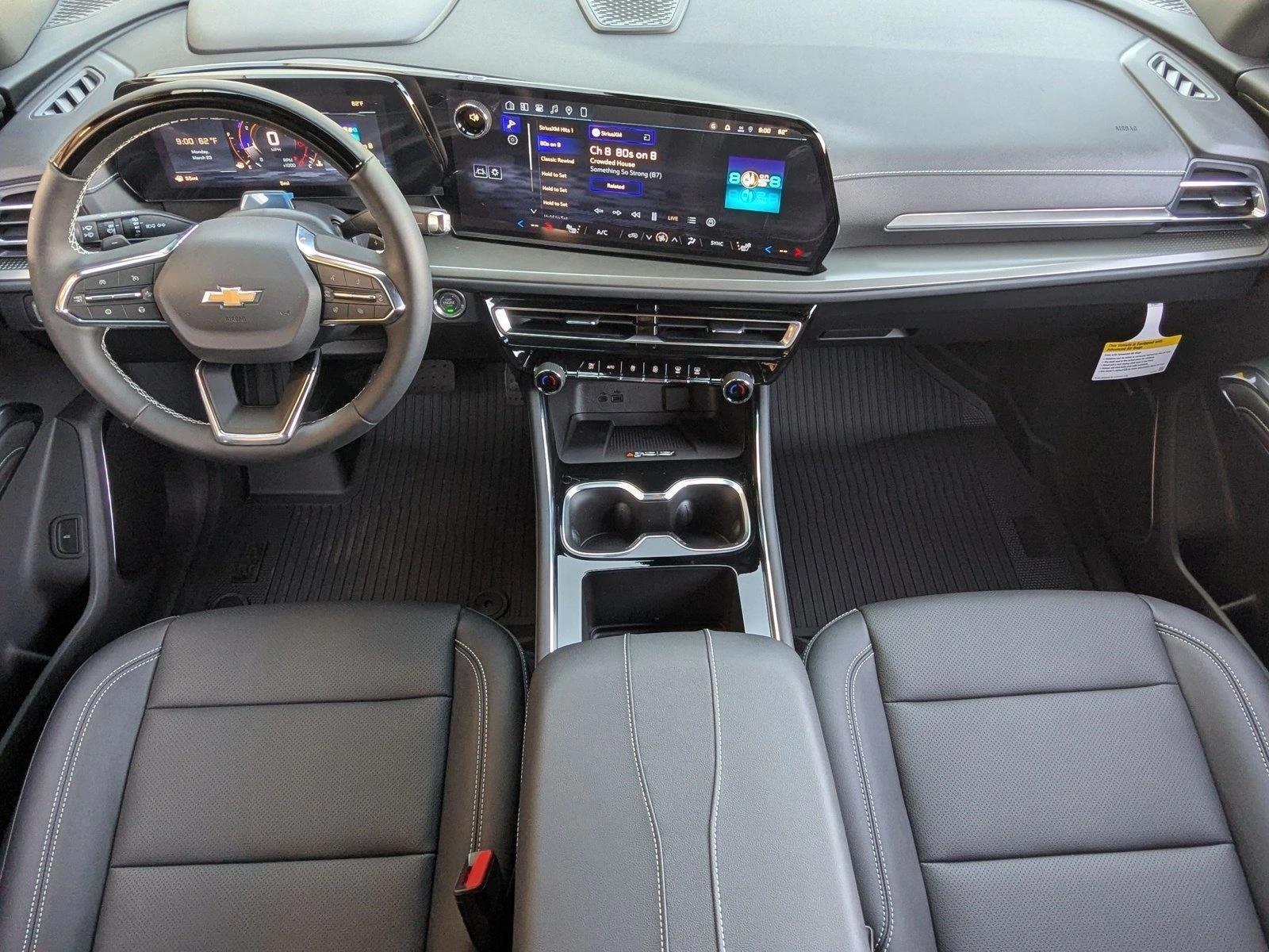 Thumbnail: 2026 Chevrolet Traverse - 4