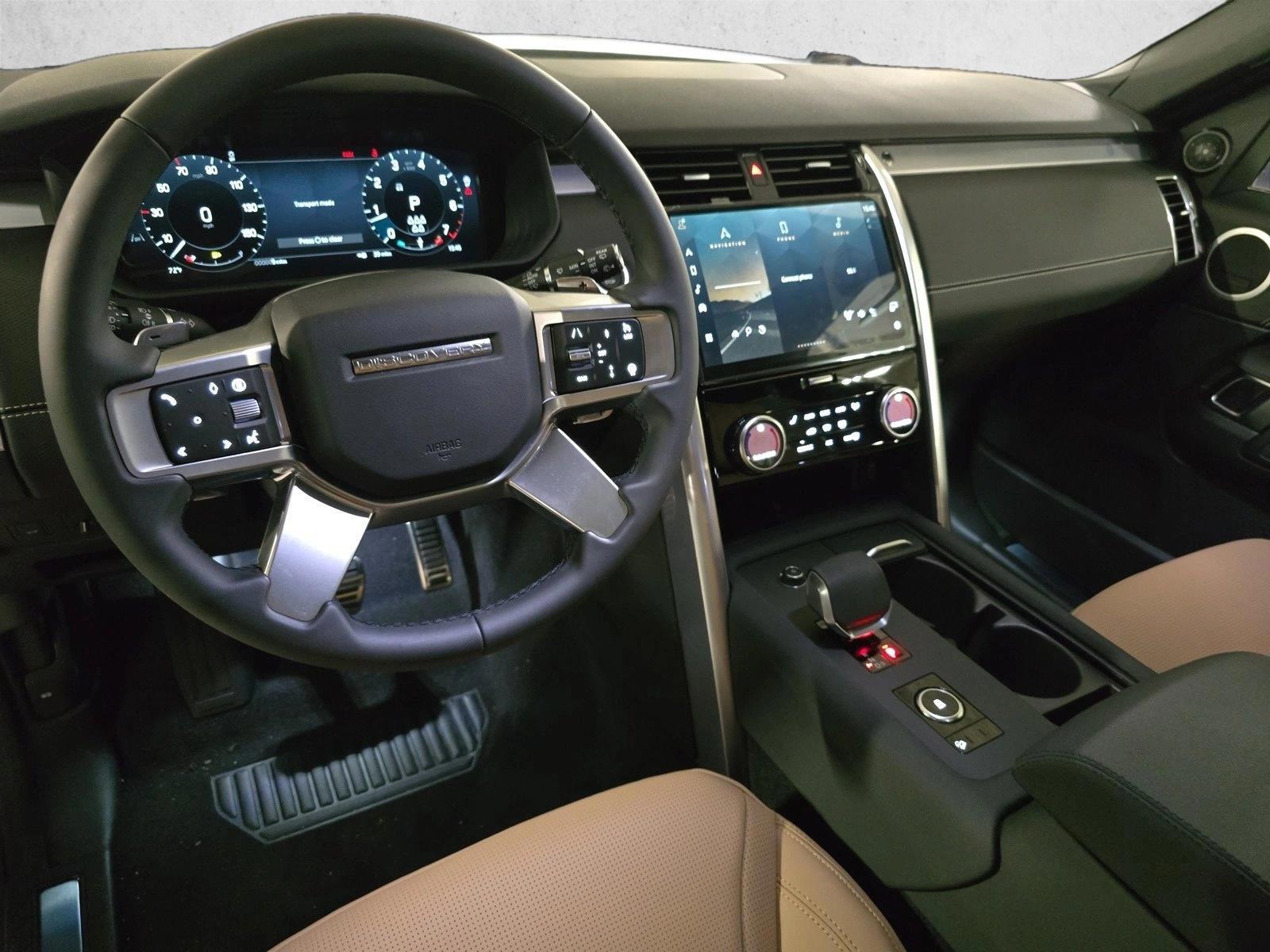 Thumbnail: 2026 Land Rover Discovery - 4