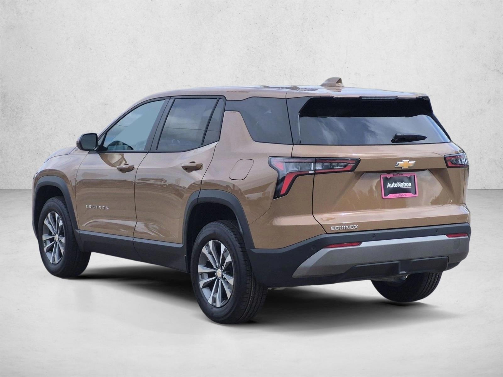 2027 Chevrolet Equinox LT - Photo 9