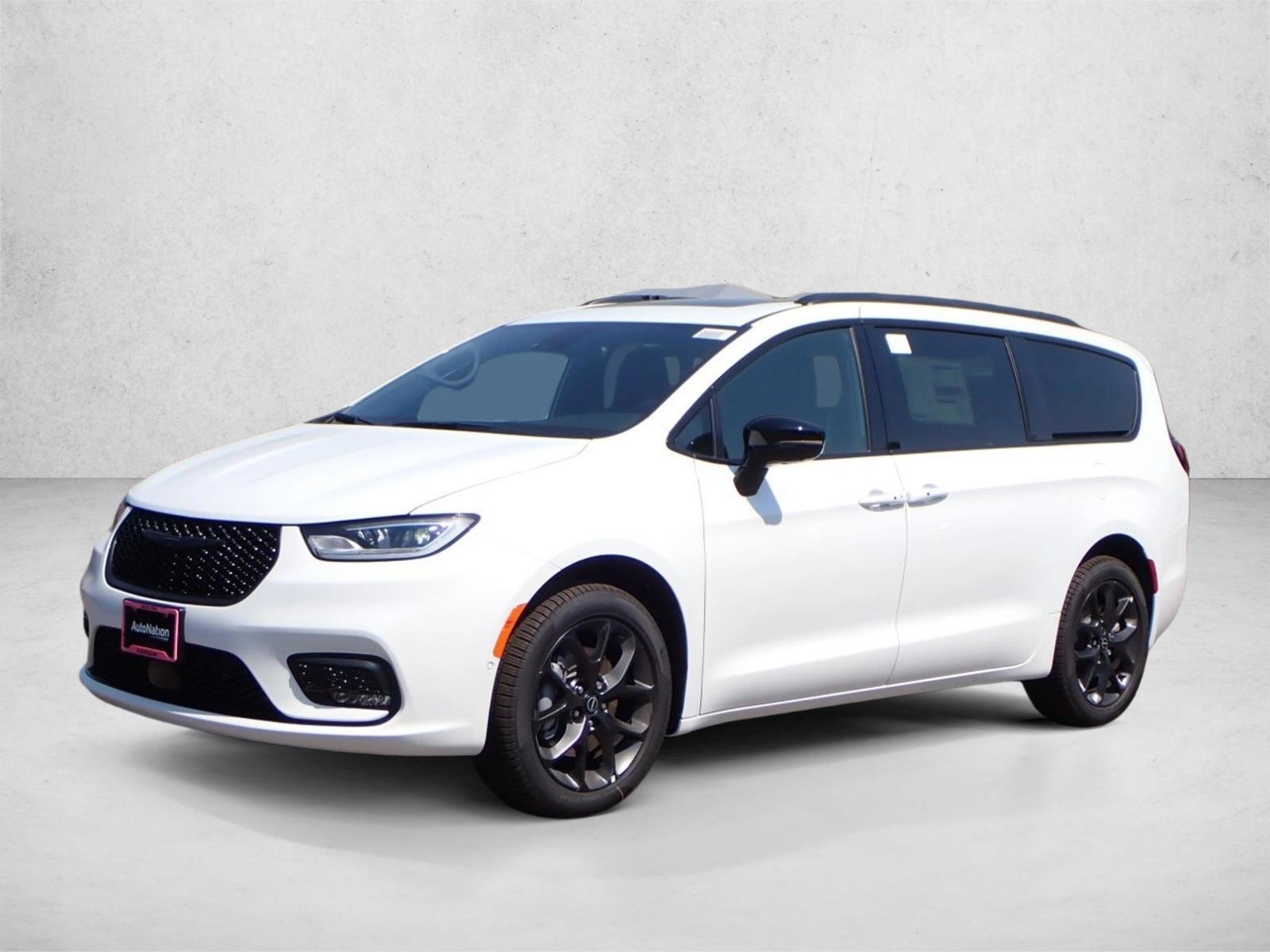 Thumbnail: 2026 Chrysler Pacifica - 1