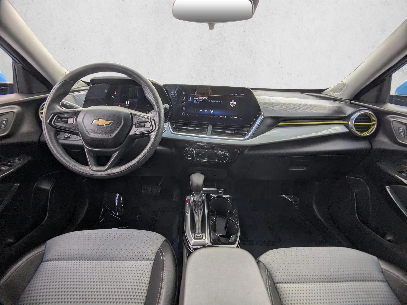 Thumbnail: 2025 Chevrolet Trax - 3