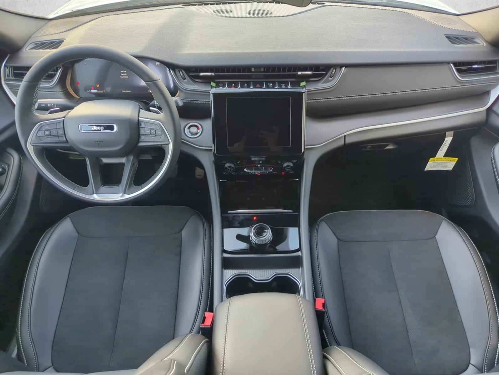 Thumbnail: 2025 Jeep Grand Cherokee - 3