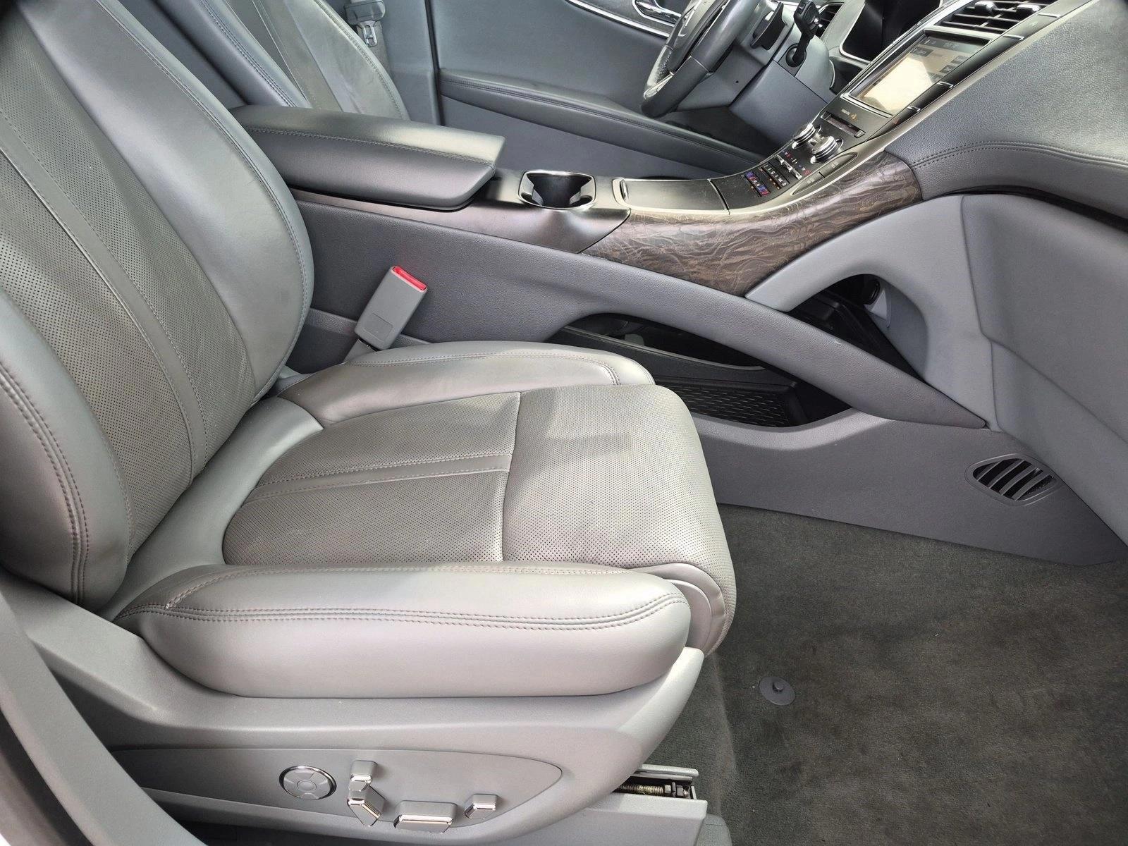 Thumbnail: 2019 Lincoln Nautilus - 5