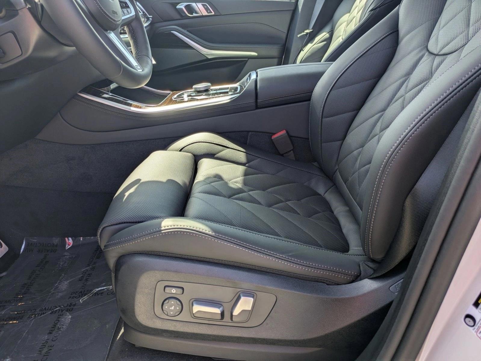 Thumbnail: 2026 BMW X5 - 6