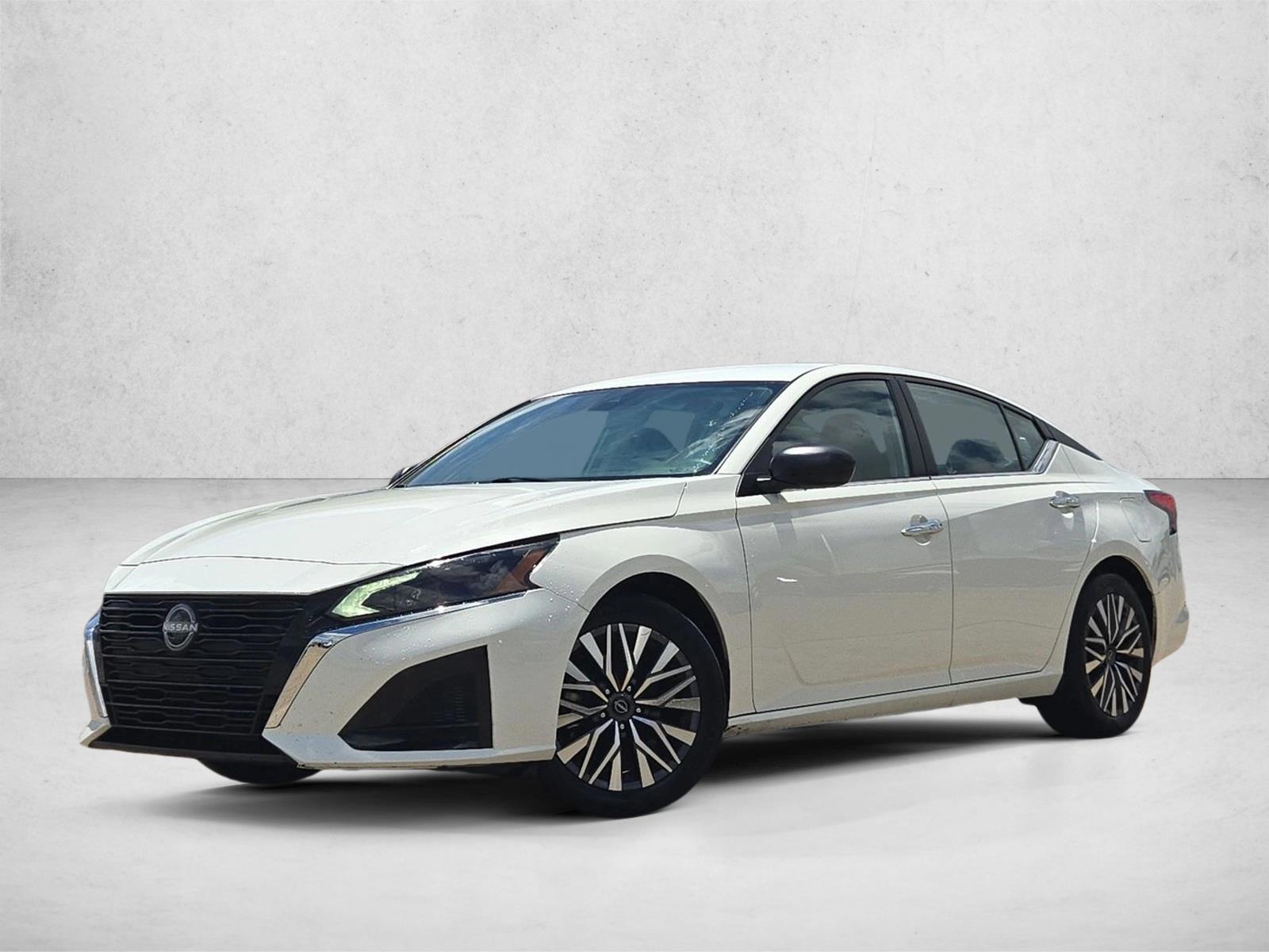Thumbnail: 2025 Nissan Altima - 1