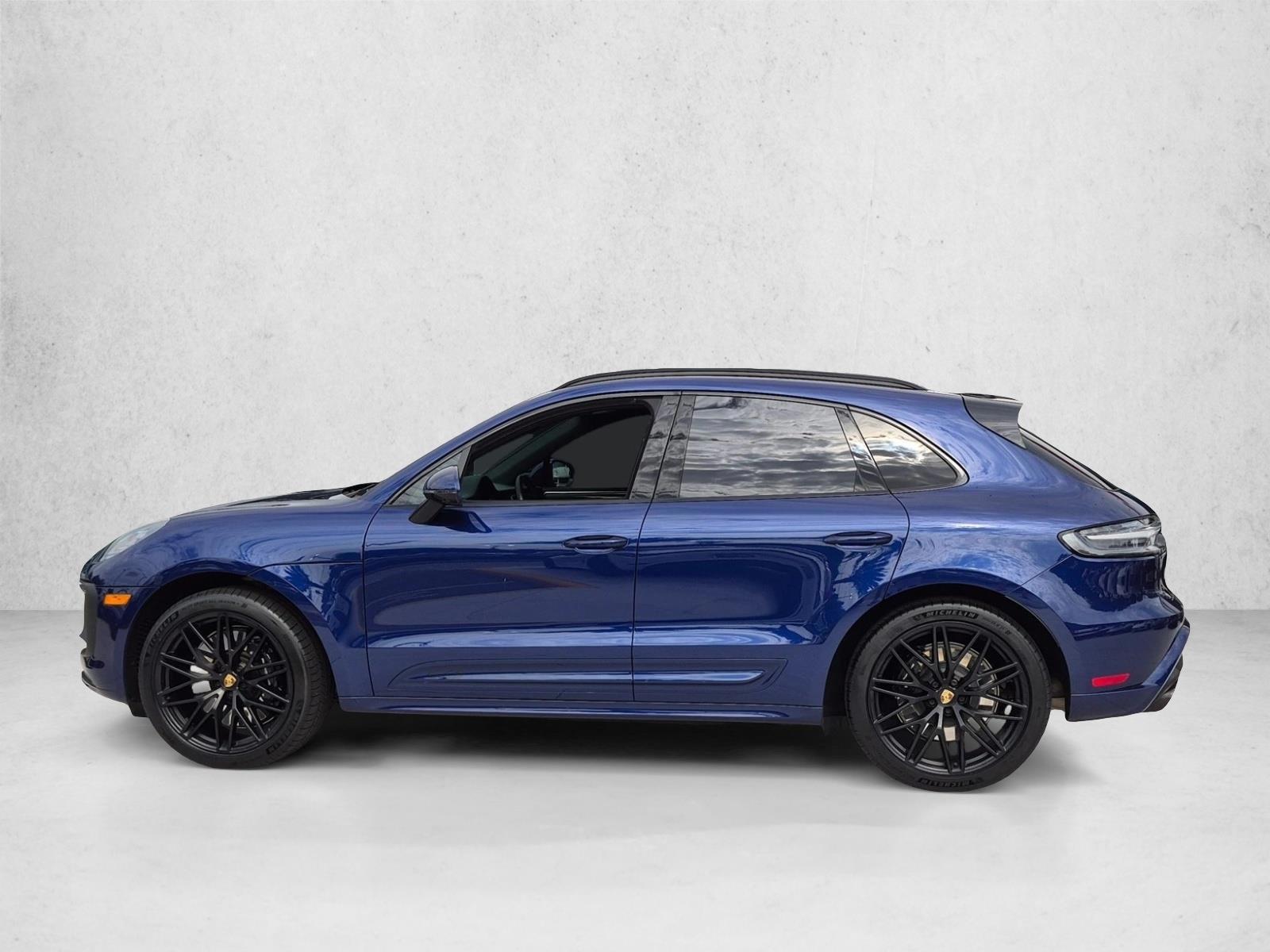Thumbnail: 2023 Porsche Macan - 2