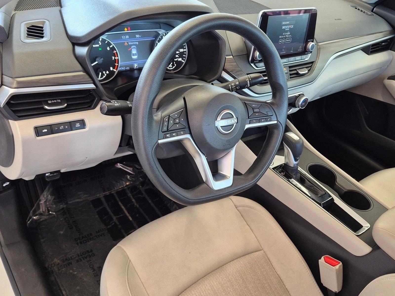 2025 Nissan Altima SV - Photo 10