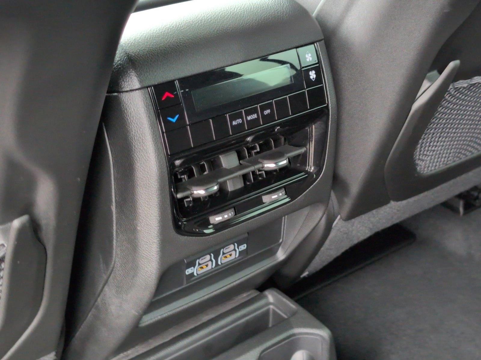 2025 Jeep Grand Cherokee L Laredo - Photo 19