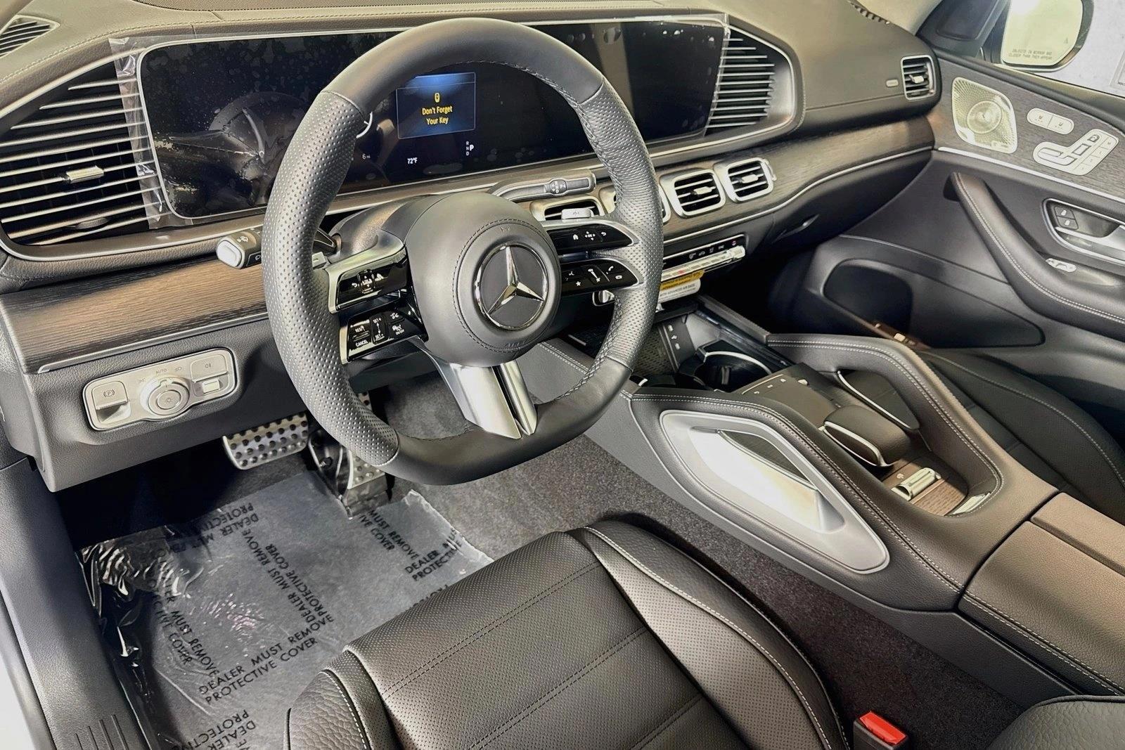 Thumbnail: 2026 Mercedes-Benz GLS - 3
