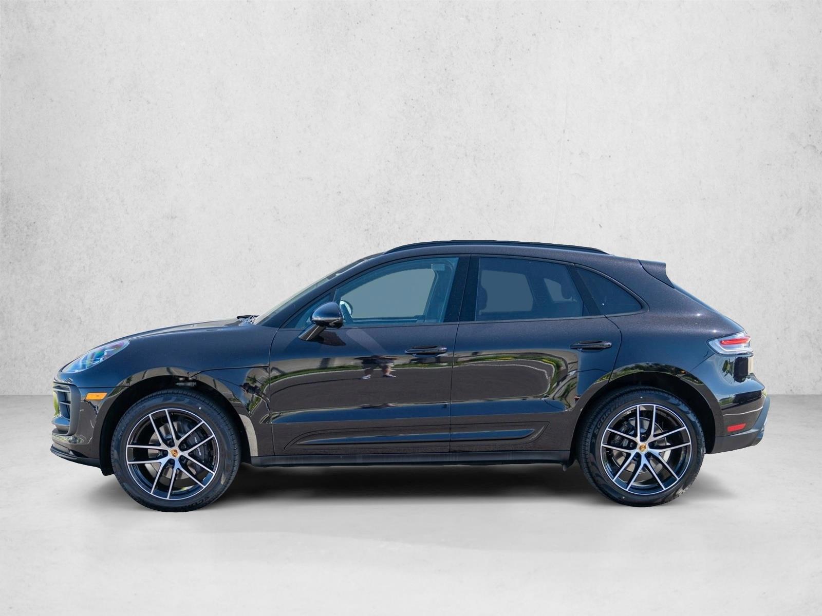 Thumbnail: 2026 Porsche Macan - 2