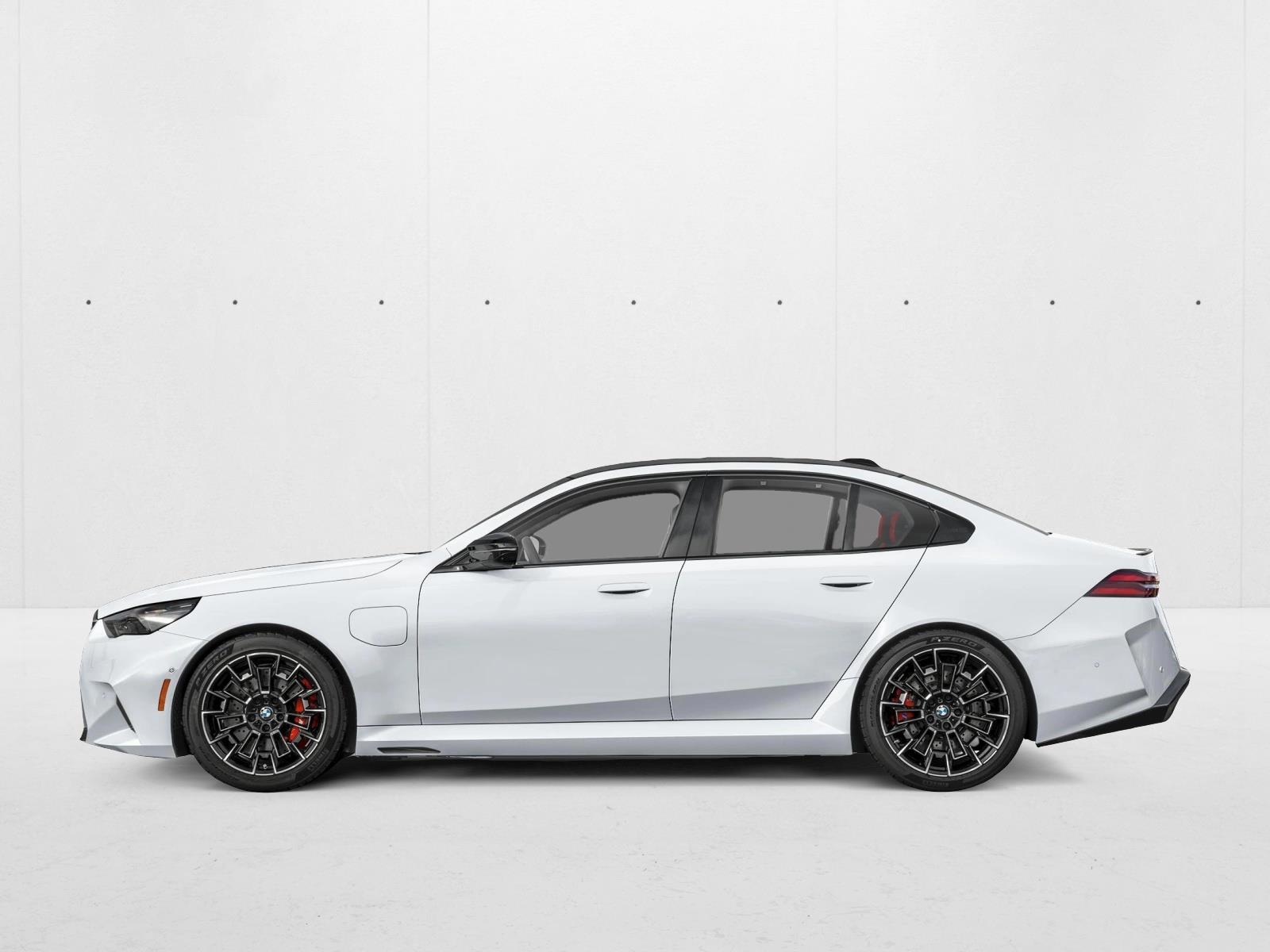 Thumbnail: 2027 BMW M5 - 2